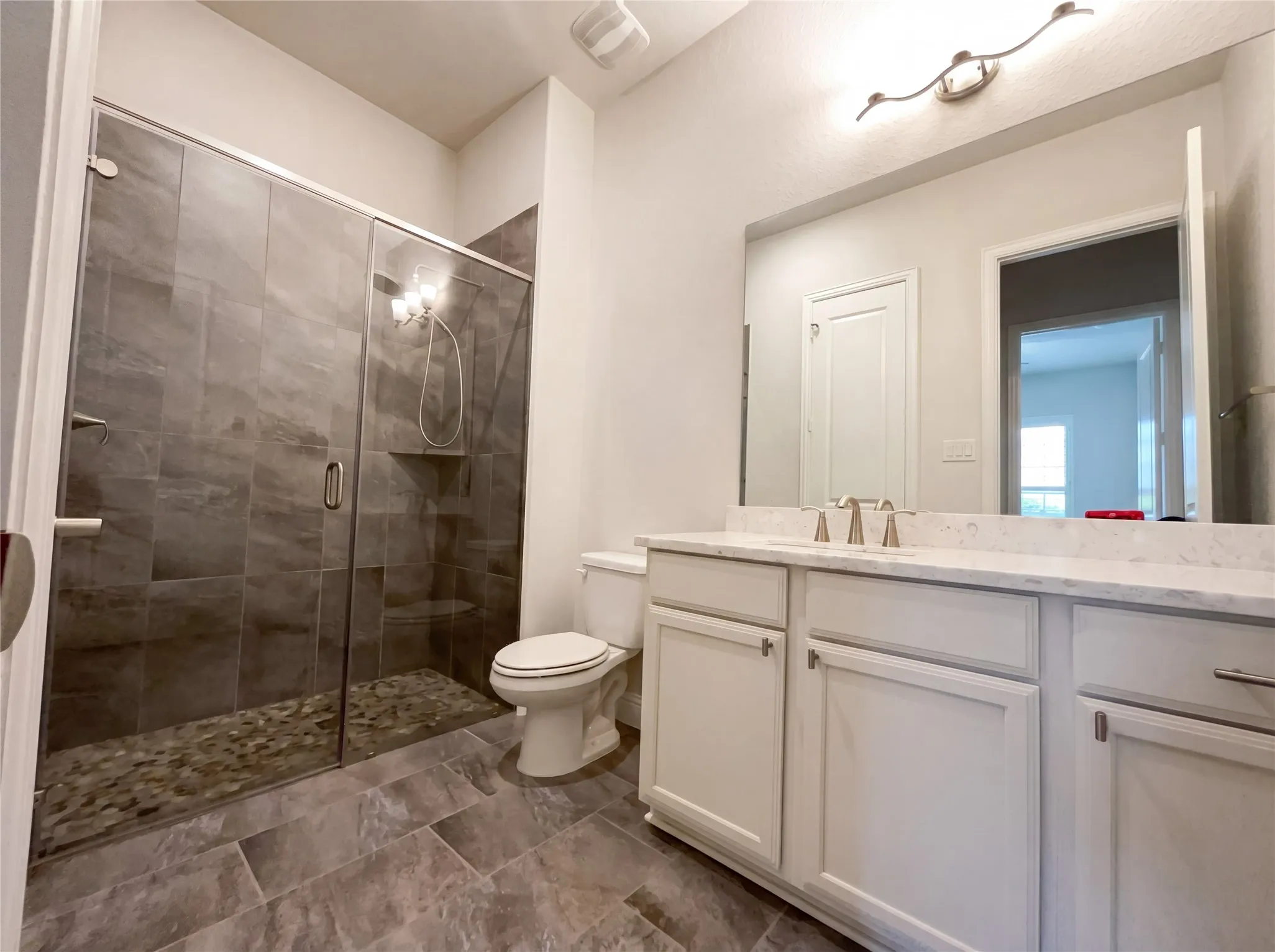 Single Family Residence For Sale in Denton County , 2712 Waterford, The Colony, Texas 75056, 3 Bedroom, 3 Bathroom, 2 Garage spaces, 2,376 Sqft, built in 2017, Preowned, mls#21252130, Real Estate Agent in The Colony, Homes For Sale in Denton county, Homes For Sale in The Colony, Realtor in The Colony Texas, Real Estate Brokerage Independent Realty Texas, Luminita Cordes Realtor