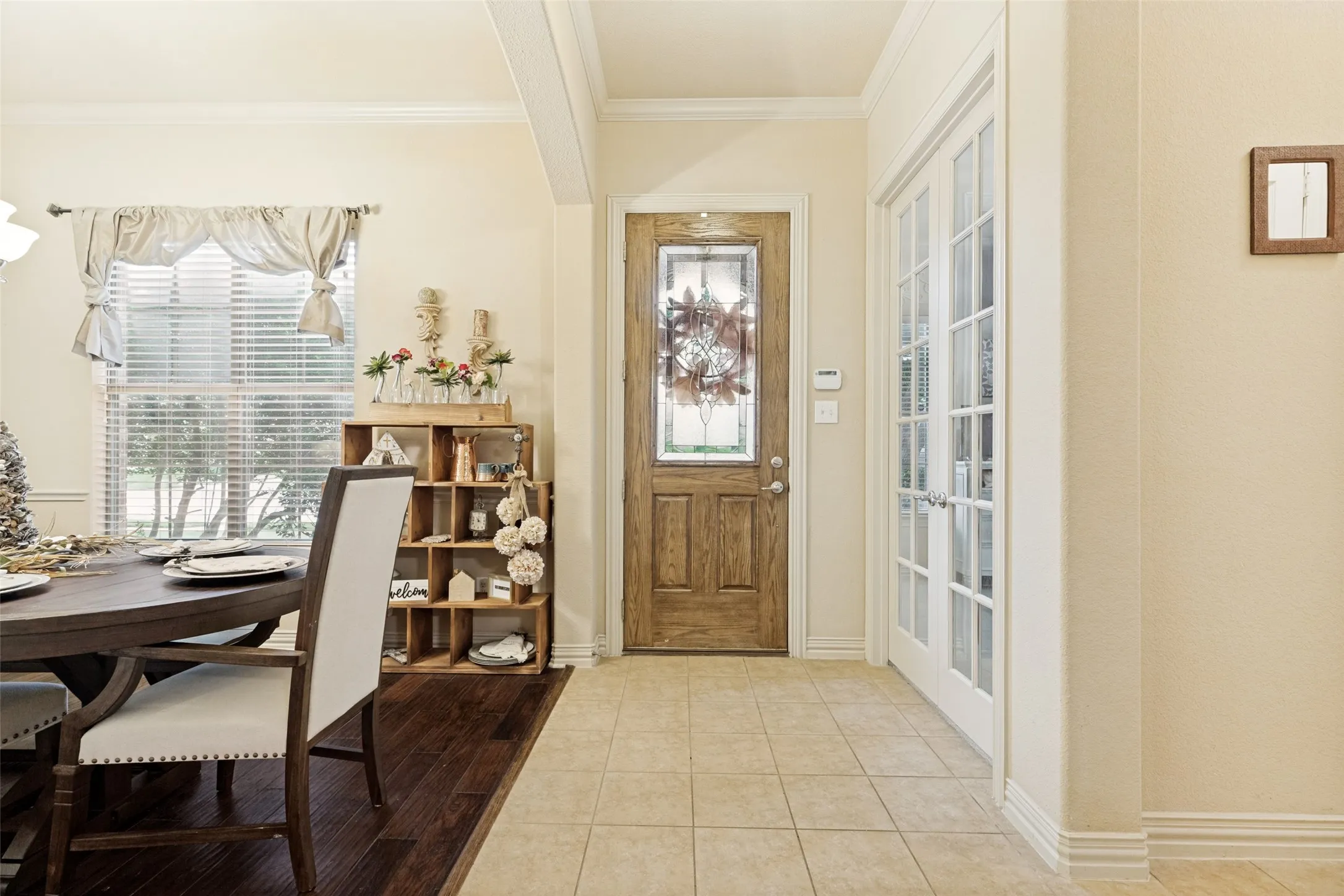 Single Family Residence For Sale in Denton County , 1547 Barksdale Drive, Lewisville, Texas 75077, 3 Bedroom, 3 Bathroom, 2 Garage spaces, 2,386 Sqft, built in 2008, Preowned, mls#21251050, Real Estate Agent in Lewisville, Homes For Sale in Denton county, Homes For Sale in Lewisville, Realtor in Lewisville Texas, Real Estate Brokerage Independent Realty Texas, Luminita Cordes Realtor