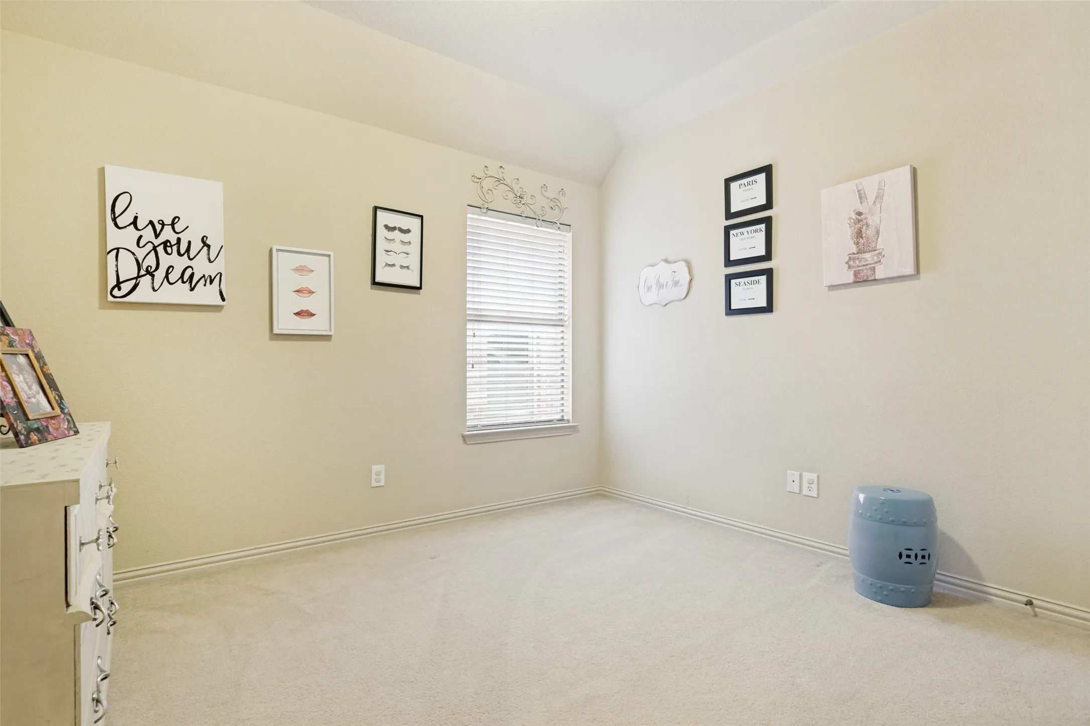Single Family Residence For Sale in Denton County , 1547 Barksdale Drive, Lewisville, Texas 75077, 3 Bedroom, 3 Bathroom, 2 Garage spaces, 2,386 Sqft, built in 2008, Preowned, mls#21251050, Real Estate Agent in Lewisville, Homes For Sale in Denton county, Homes For Sale in Lewisville, Realtor in Lewisville Texas, Real Estate Brokerage Independent Realty Texas, Luminita Cordes Realtor