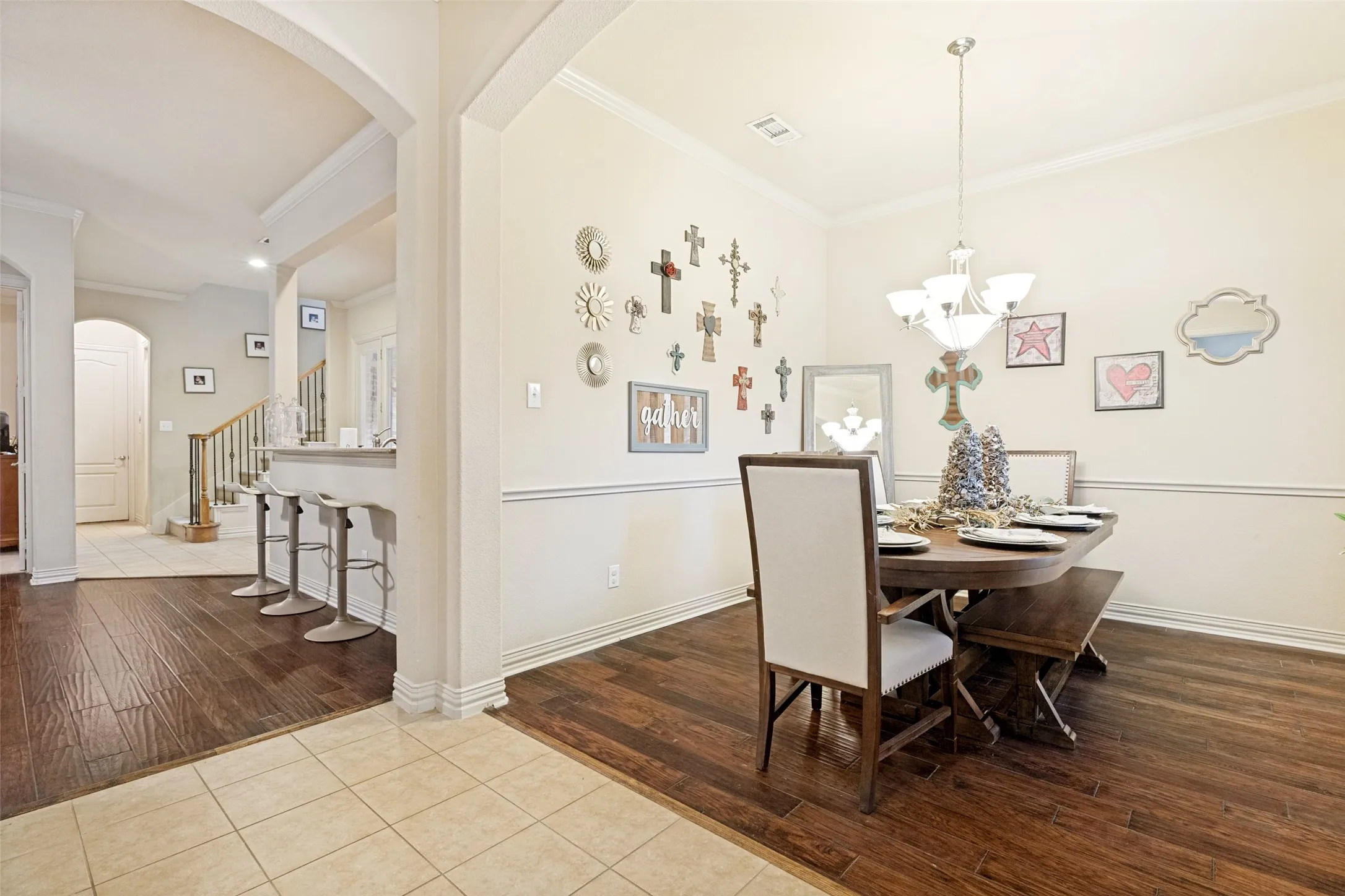 Single Family Residence For Sale in Denton County , 1547 Barksdale Drive, Lewisville, Texas 75077, 3 Bedroom, 3 Bathroom, 2 Garage spaces, 2,386 Sqft, built in 2008, Preowned, mls#21251050, Real Estate Agent in Lewisville, Homes For Sale in Denton county, Homes For Sale in Lewisville, Realtor in Lewisville Texas, Real Estate Brokerage Independent Realty Texas, Luminita Cordes Realtor