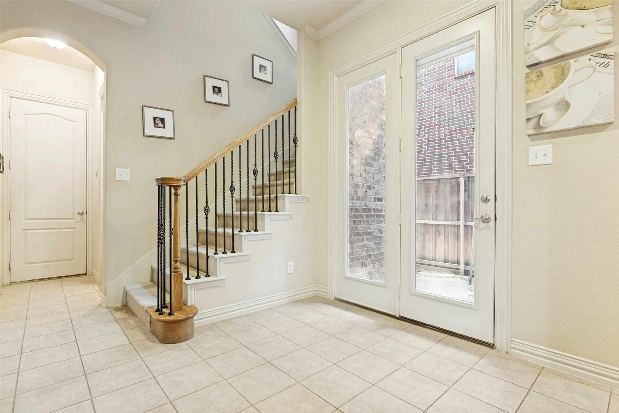 Single Family Residence For Sale in Denton County , 1547 Barksdale Drive, Lewisville, Texas 75077, 3 Bedroom, 3 Bathroom, 2 Garage spaces, 2,386 Sqft, built in 2008, Preowned, mls#21251050, Real Estate Agent in Lewisville, Homes For Sale in Denton county, Homes For Sale in Lewisville, Realtor in Lewisville Texas, Real Estate Brokerage Independent Realty Texas, Luminita Cordes Realtor