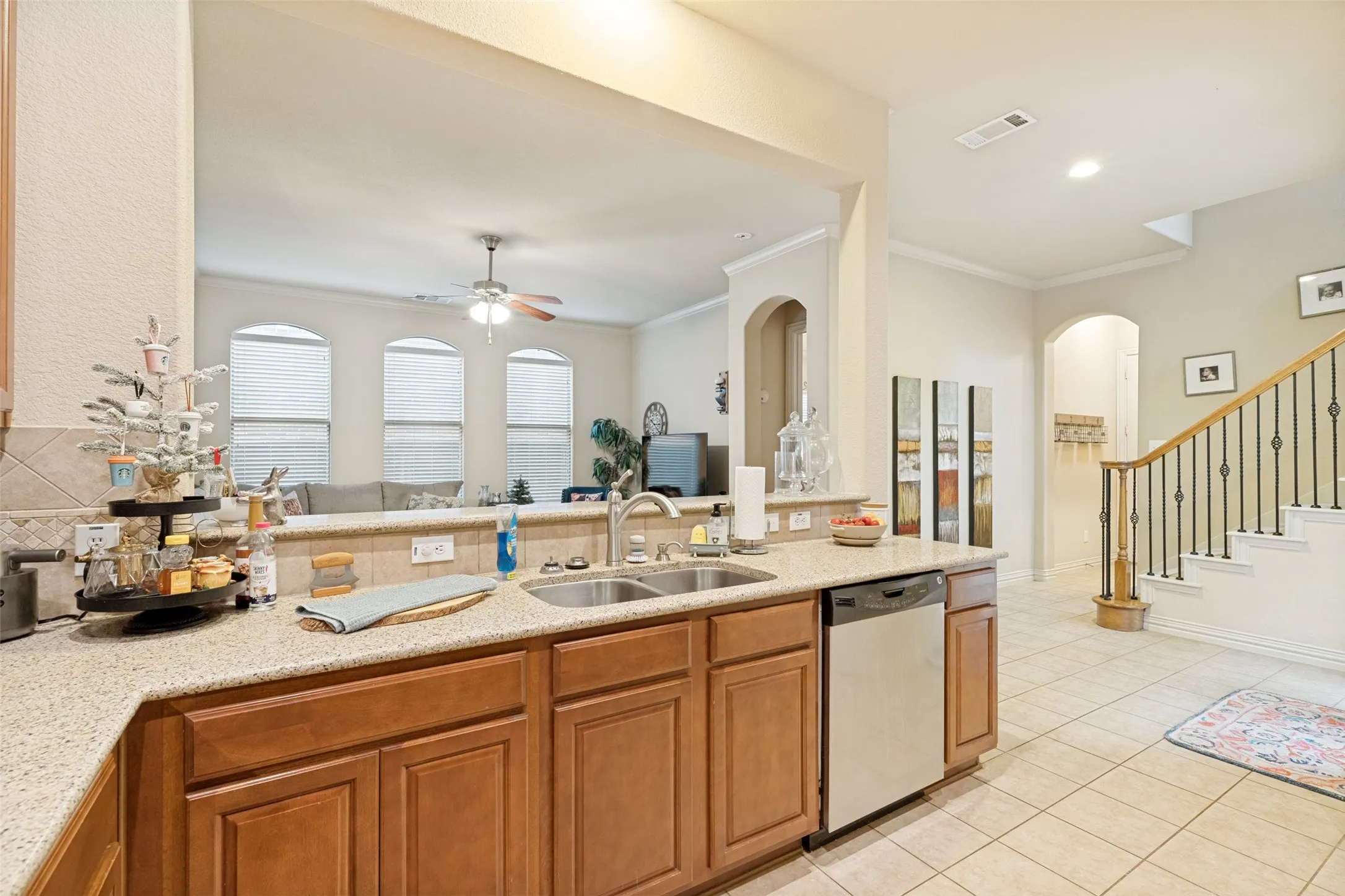 Single Family Residence For Sale in Denton County , 1547 Barksdale Drive, Lewisville, Texas 75077, 3 Bedroom, 3 Bathroom, 2 Garage spaces, 2,386 Sqft, built in 2008, Preowned, mls#21251050, Real Estate Agent in Lewisville, Homes For Sale in Denton county, Homes For Sale in Lewisville, Realtor in Lewisville Texas, Real Estate Brokerage Independent Realty Texas, Luminita Cordes Realtor