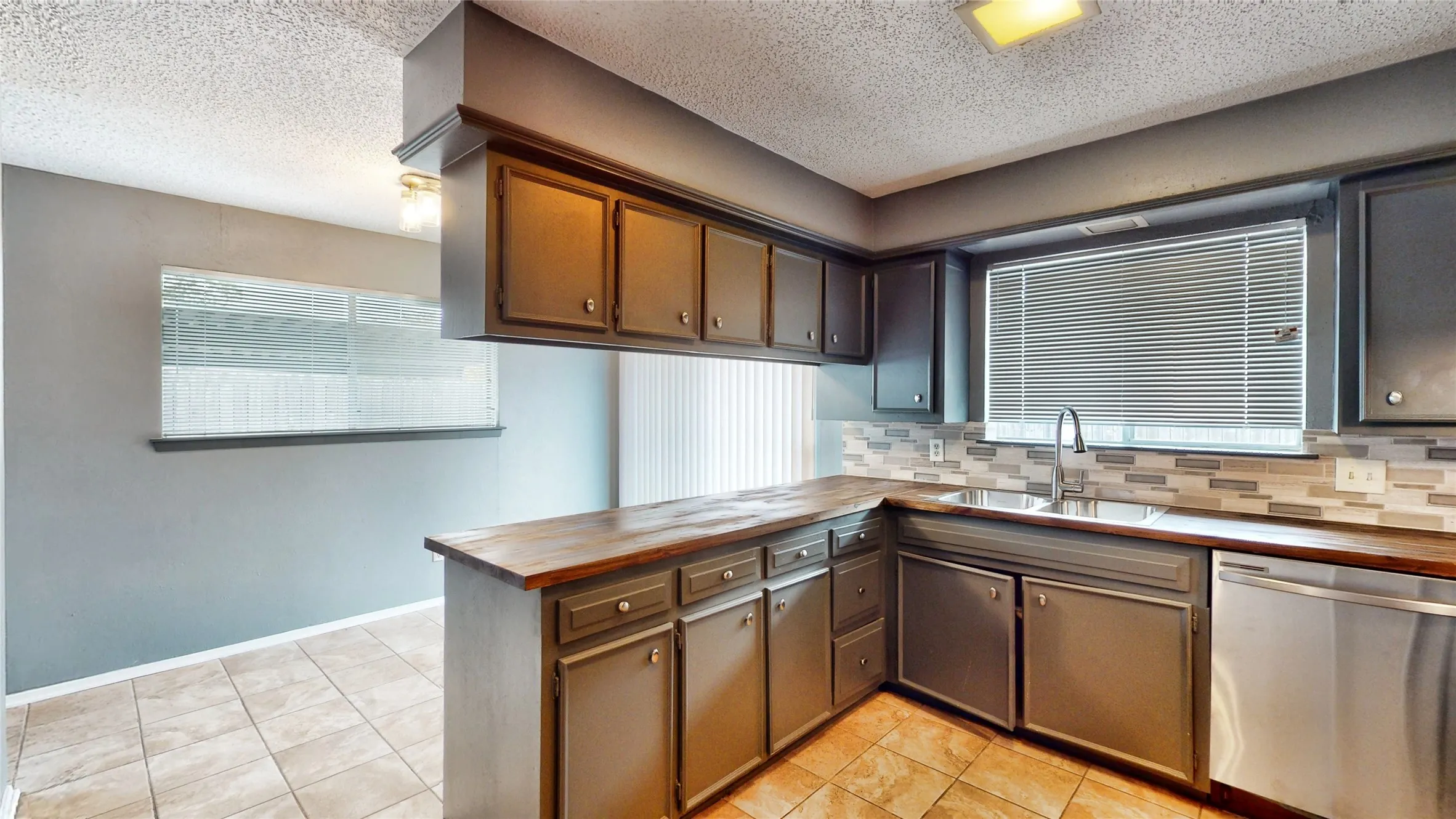 Duplex For Sale in Dallas County , 308 Towne House Lane, Richardson, Texas 75081, 6 Bedroom, 4 Bathroom, Garage spaces, 0 Sqft, built in 1973, Preowned, mls#21252727, Real Estate Agent in Richardson, Homes For Sale in Dallas county, Homes For Sale in Richardson, Realtor in Richardson Texas, Real Estate Brokerage Independent Realty Texas, Luminita Cordes Realtor