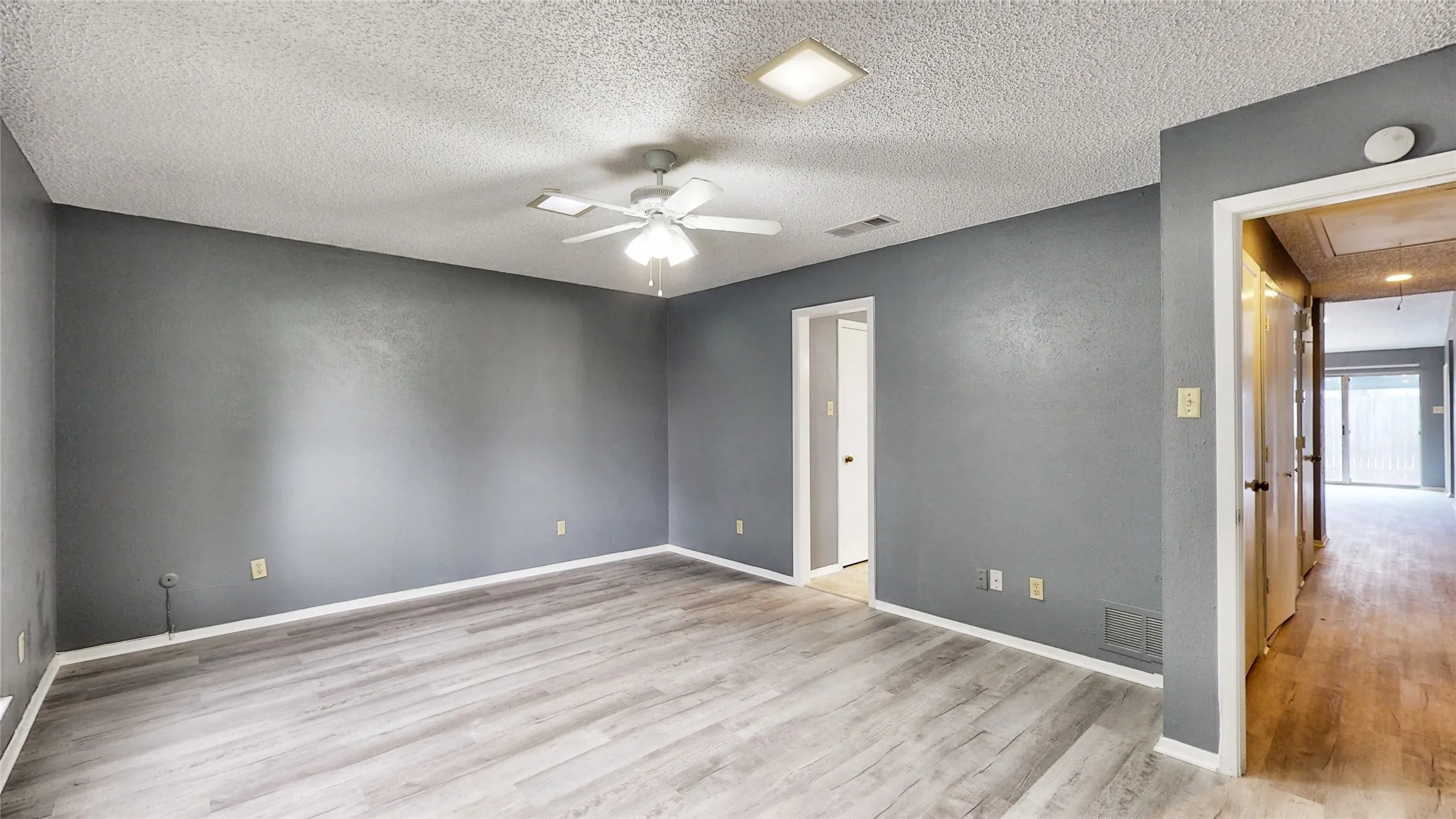 Duplex For Sale in Dallas County , 308 Towne House Lane, Richardson, Texas 75081, 6 Bedroom, 4 Bathroom, Garage spaces, 0 Sqft, built in 1973, Preowned, mls#21252727, Real Estate Agent in Richardson, Homes For Sale in Dallas county, Homes For Sale in Richardson, Realtor in Richardson Texas, Real Estate Brokerage Independent Realty Texas, Luminita Cordes Realtor