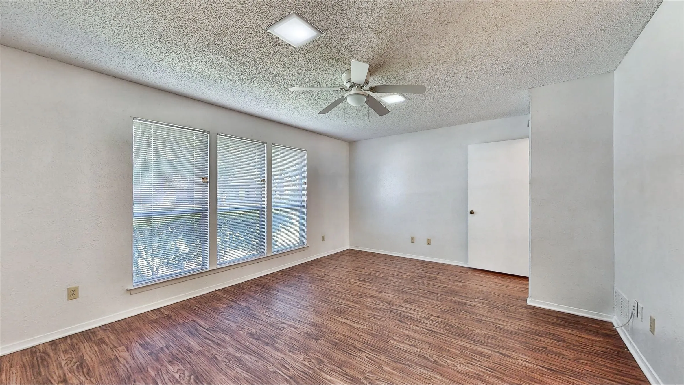 Duplex For Sale in Dallas County , 308 Towne House Lane, Richardson, Texas 75081, 6 Bedroom, 4 Bathroom, Garage spaces, 0 Sqft, built in 1973, Preowned, mls#21252727, Real Estate Agent in Richardson, Homes For Sale in Dallas county, Homes For Sale in Richardson, Realtor in Richardson Texas, Real Estate Brokerage Independent Realty Texas, Luminita Cordes Realtor