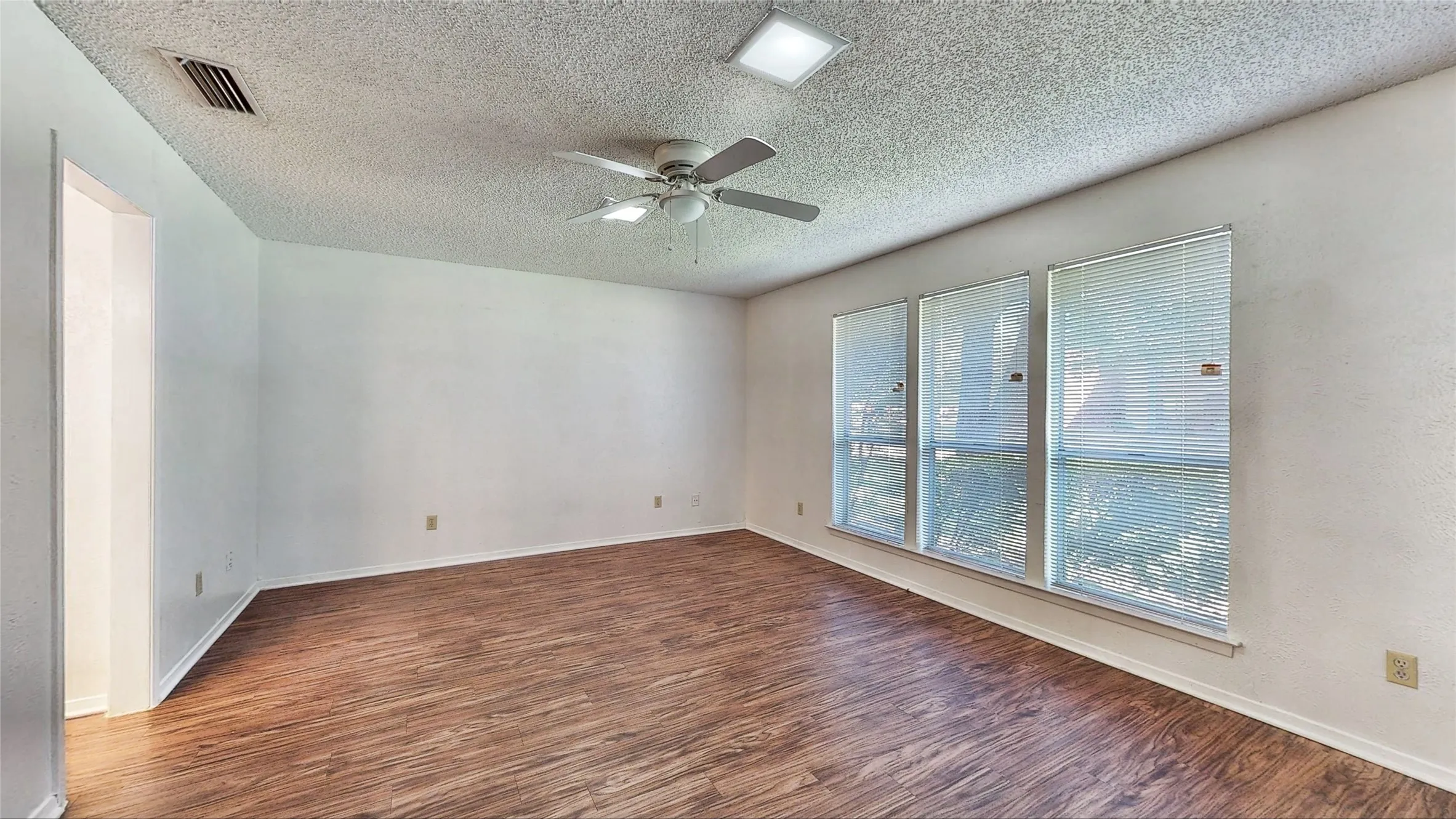 Duplex For Sale in Dallas County , 308 Towne House Lane, Richardson, Texas 75081, 6 Bedroom, 4 Bathroom, Garage spaces, 0 Sqft, built in 1973, Preowned, mls#21252727, Real Estate Agent in Richardson, Homes For Sale in Dallas county, Homes For Sale in Richardson, Realtor in Richardson Texas, Real Estate Brokerage Independent Realty Texas, Luminita Cordes Realtor