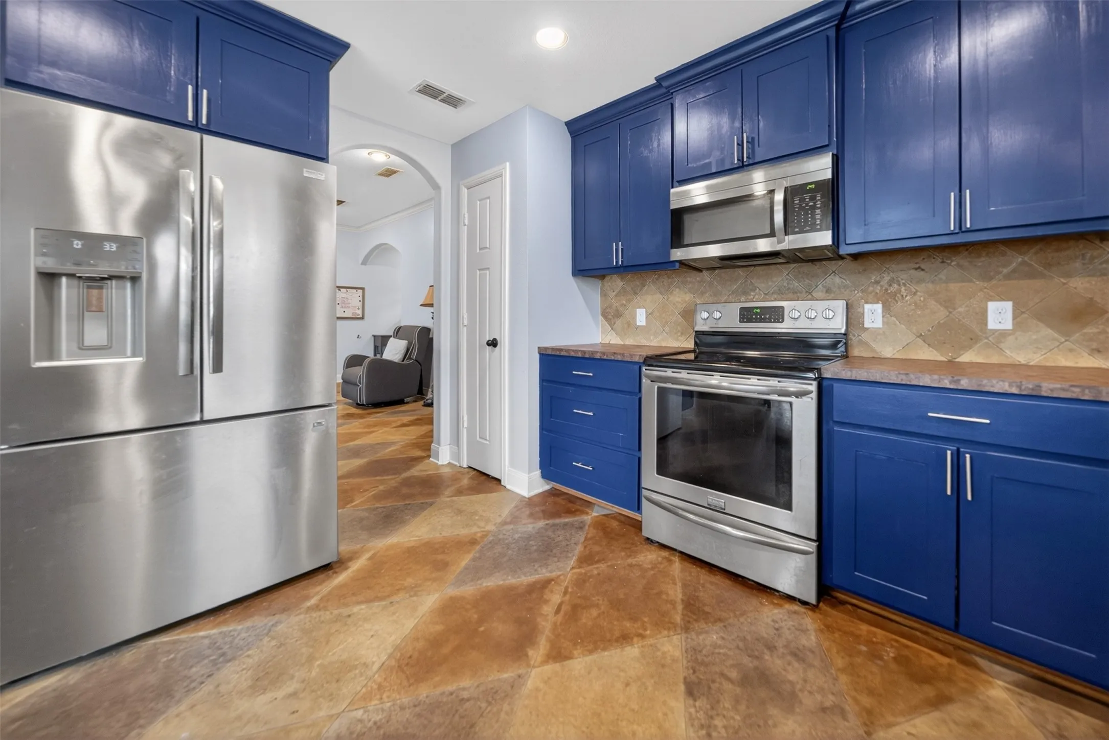 Single Family Residence For Sale in Smith County , 11673 Lanes End Drive, Flint, Texas 75762, 3 Bedroom, 2 Bathroom, 2 Garage spaces, 1,682 Sqft, built in 2009, Preowned, mls#21252735, Real Estate Agent in Flint, Homes For Sale in Smith county, Homes For Sale in Flint, Realtor in Flint Texas, Real Estate Brokerage Independent Realty Texas, Luminita Cordes Realtor