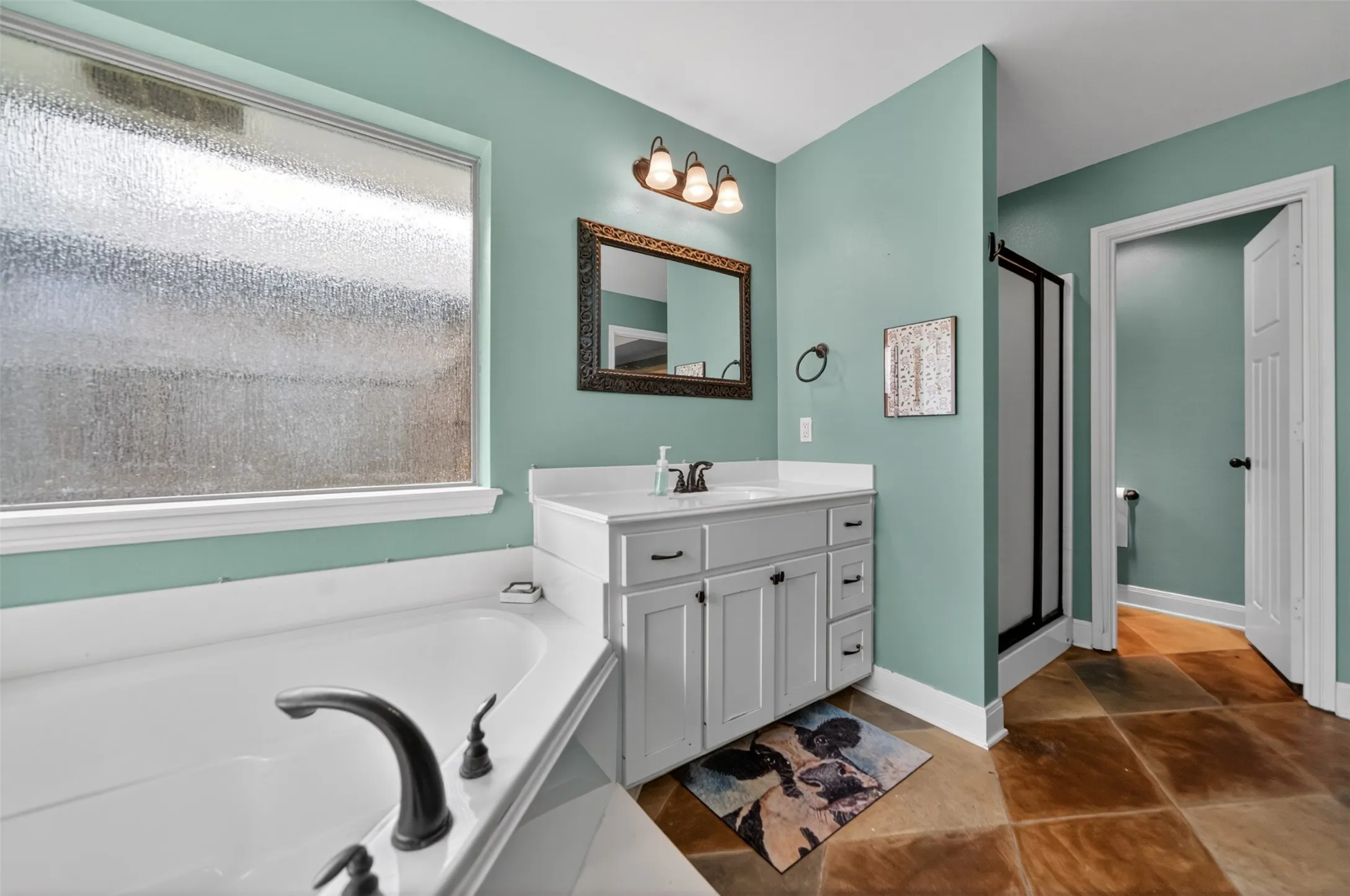 Single Family Residence For Sale in Smith County , 11673 Lanes End Drive, Flint, Texas 75762, 3 Bedroom, 2 Bathroom, 2 Garage spaces, 1,682 Sqft, built in 2009, Preowned, mls#21252735, Real Estate Agent in Flint, Homes For Sale in Smith county, Homes For Sale in Flint, Realtor in Flint Texas, Real Estate Brokerage Independent Realty Texas, Luminita Cordes Realtor