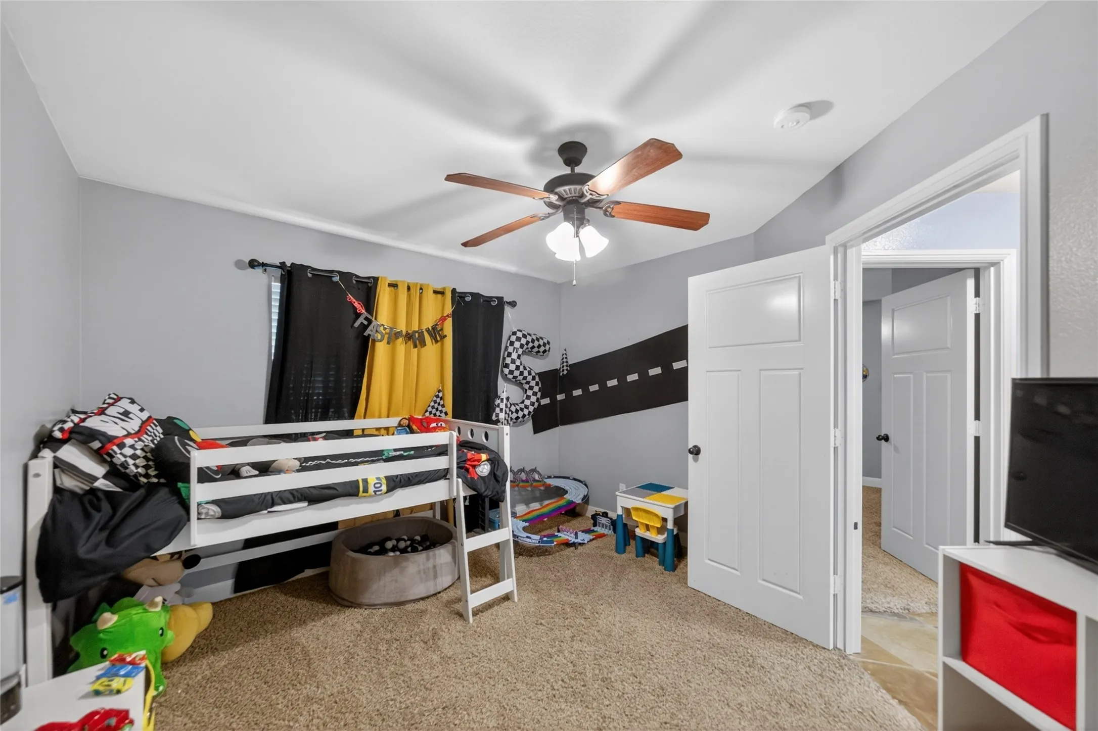 Single Family Residence For Sale in Smith County , 11673 Lanes End Drive, Flint, Texas 75762, 3 Bedroom, 2 Bathroom, 2 Garage spaces, 1,682 Sqft, built in 2009, Preowned, mls#21252735, Real Estate Agent in Flint, Homes For Sale in Smith county, Homes For Sale in Flint, Realtor in Flint Texas, Real Estate Brokerage Independent Realty Texas, Luminita Cordes Realtor