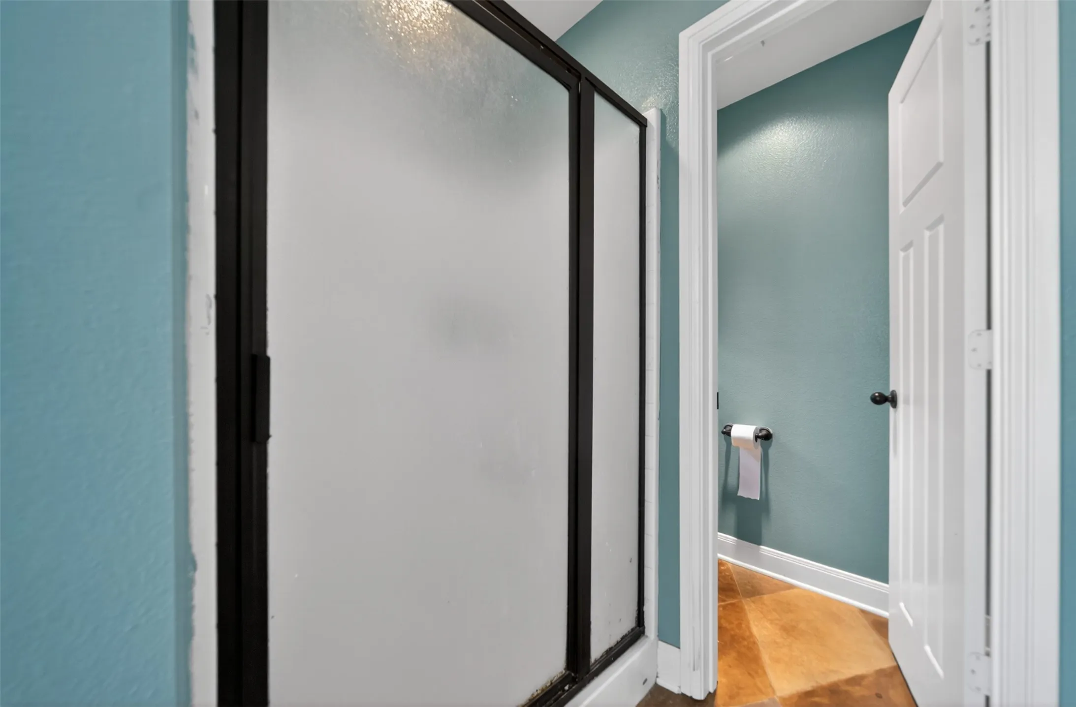 Single Family Residence For Sale in Smith County , 11673 Lanes End Drive, Flint, Texas 75762, 3 Bedroom, 2 Bathroom, 2 Garage spaces, 1,682 Sqft, built in 2009, Preowned, mls#21252735, Real Estate Agent in Flint, Homes For Sale in Smith county, Homes For Sale in Flint, Realtor in Flint Texas, Real Estate Brokerage Independent Realty Texas, Luminita Cordes Realtor