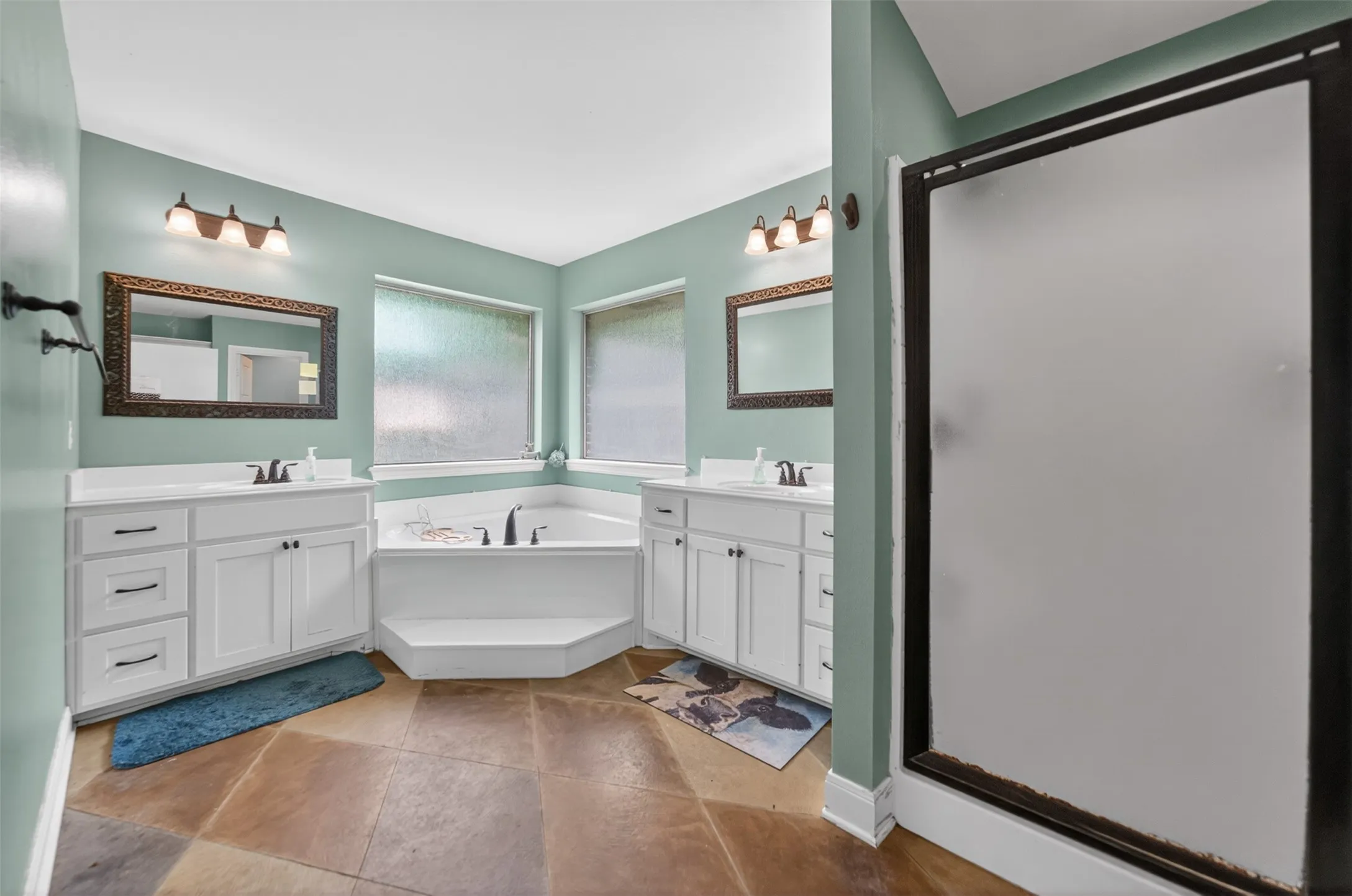 Single Family Residence For Sale in Smith County , 11673 Lanes End Drive, Flint, Texas 75762, 3 Bedroom, 2 Bathroom, 2 Garage spaces, 1,682 Sqft, built in 2009, Preowned, mls#21252735, Real Estate Agent in Flint, Homes For Sale in Smith county, Homes For Sale in Flint, Realtor in Flint Texas, Real Estate Brokerage Independent Realty Texas, Luminita Cordes Realtor