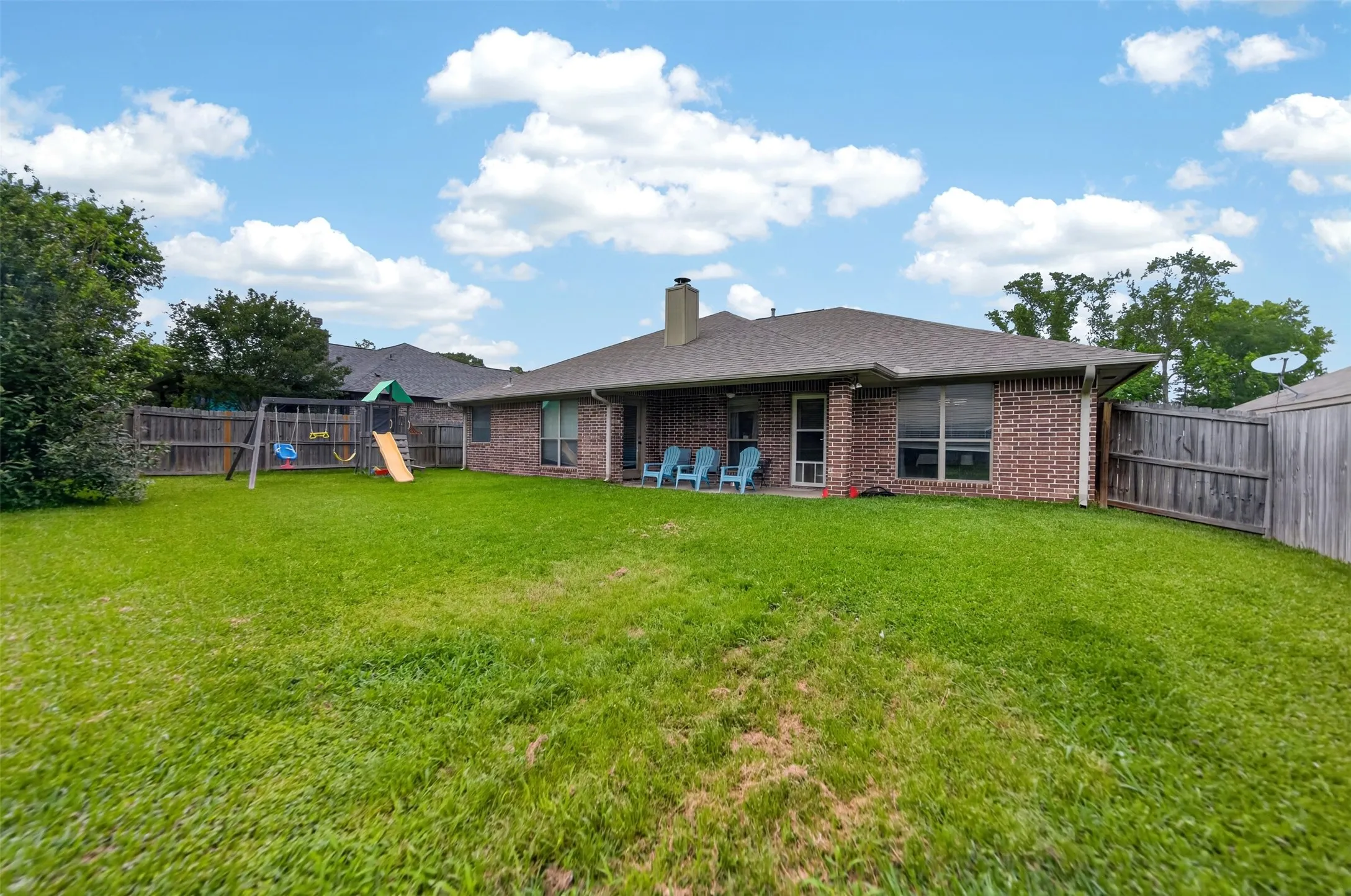 Single Family Residence For Sale in Smith County , 11673 Lanes End Drive, Flint, Texas 75762, 3 Bedroom, 2 Bathroom, 2 Garage spaces, 1,682 Sqft, built in 2009, Preowned, mls#21252735, Real Estate Agent in Flint, Homes For Sale in Smith county, Homes For Sale in Flint, Realtor in Flint Texas, Real Estate Brokerage Independent Realty Texas, Luminita Cordes Realtor