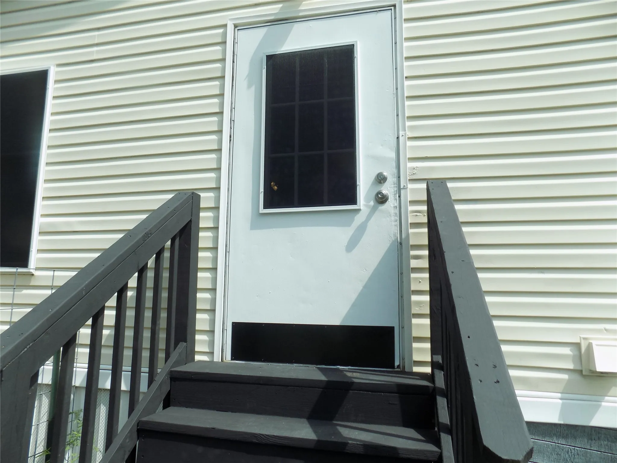 Back entry to home.