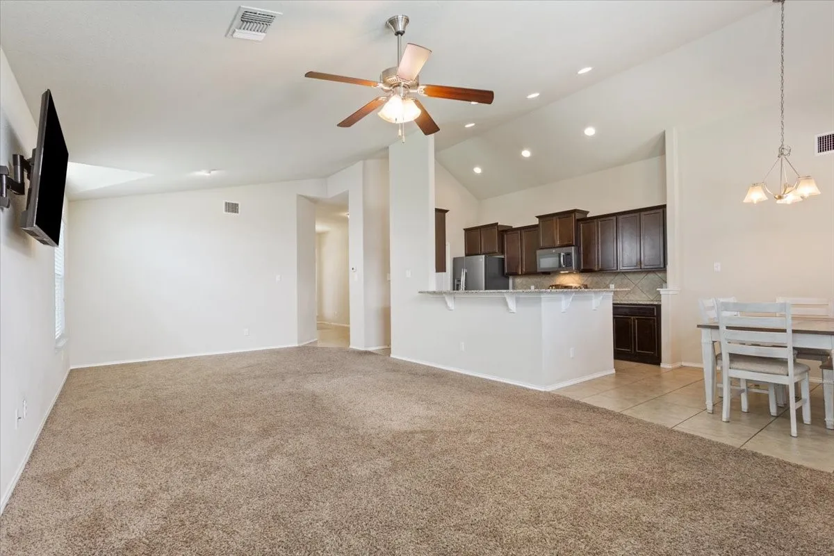 Single Family Residence For Sale in Mc Lennan County , 9448 Centennial Drive, Waco, Texas 76708, 3 Bedroom, 2 Bathroom, 2 Garage spaces, 1,844 Sqft, built in 2014, mls#21213429, Real Estate Agent in Waco, Homes For Sale in Mc Lennan county, Homes For Sale in Waco, Realtor in Waco Texas, Real Estate Brokerage Independent Realty Texas, Luminita Cordes Realtor