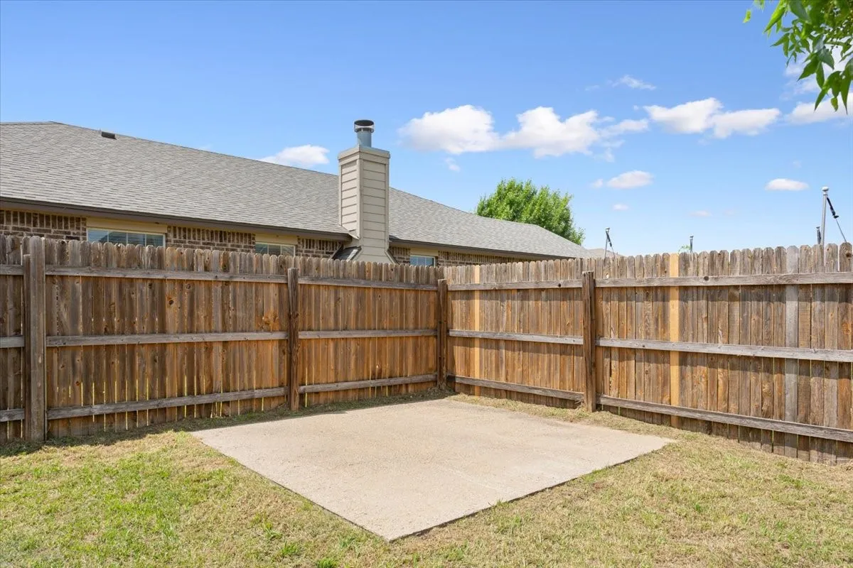 Single Family Residence For Sale in Mc Lennan County , 9448 Centennial Drive, Waco, Texas 76708, 3 Bedroom, 2 Bathroom, 2 Garage spaces, 1,844 Sqft, built in 2014, mls#21213429, Real Estate Agent in Waco, Homes For Sale in Mc Lennan county, Homes For Sale in Waco, Realtor in Waco Texas, Real Estate Brokerage Independent Realty Texas, Luminita Cordes Realtor