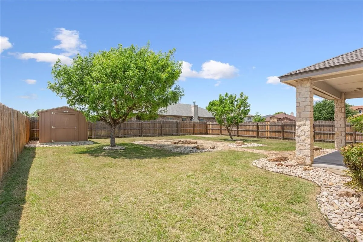 Single Family Residence For Sale in Mc Lennan County , 9448 Centennial Drive, Waco, Texas 76708, 3 Bedroom, 2 Bathroom, 2 Garage spaces, 1,844 Sqft, built in 2014, mls#21213429, Real Estate Agent in Waco, Homes For Sale in Mc Lennan county, Homes For Sale in Waco, Realtor in Waco Texas, Real Estate Brokerage Independent Realty Texas, Luminita Cordes Realtor