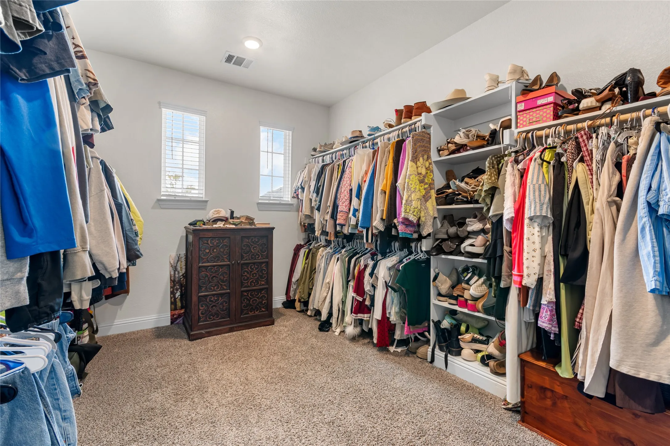 Single Family Residence For Sale in Rockwall County , 2625 Loudon Street, Rockwall, Texas 75032, 4 Bedroom, 4 Bathroom, 2 Garage spaces, 3,427 Sqft, built in 2021, Preowned, mls#21240456, Real Estate Agent in Rockwall, Homes For Sale in Rockwall county, Homes For Sale in Rockwall, Realtor in Rockwall Texas, Real Estate Brokerage Independent Realty Texas, Luminita Cordes Realtor