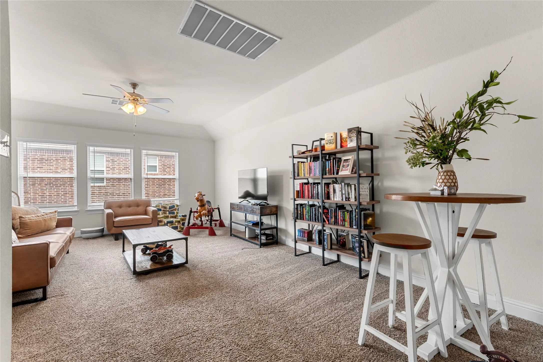 Single Family Residence For Sale in Rockwall County , 2625 Loudon Street, Rockwall, Texas 75032, 4 Bedroom, 4 Bathroom, 2 Garage spaces, 3,427 Sqft, built in 2021, Preowned, mls#21240456, Real Estate Agent in Rockwall, Homes For Sale in Rockwall county, Homes For Sale in Rockwall, Realtor in Rockwall Texas, Real Estate Brokerage Independent Realty Texas, Luminita Cordes Realtor