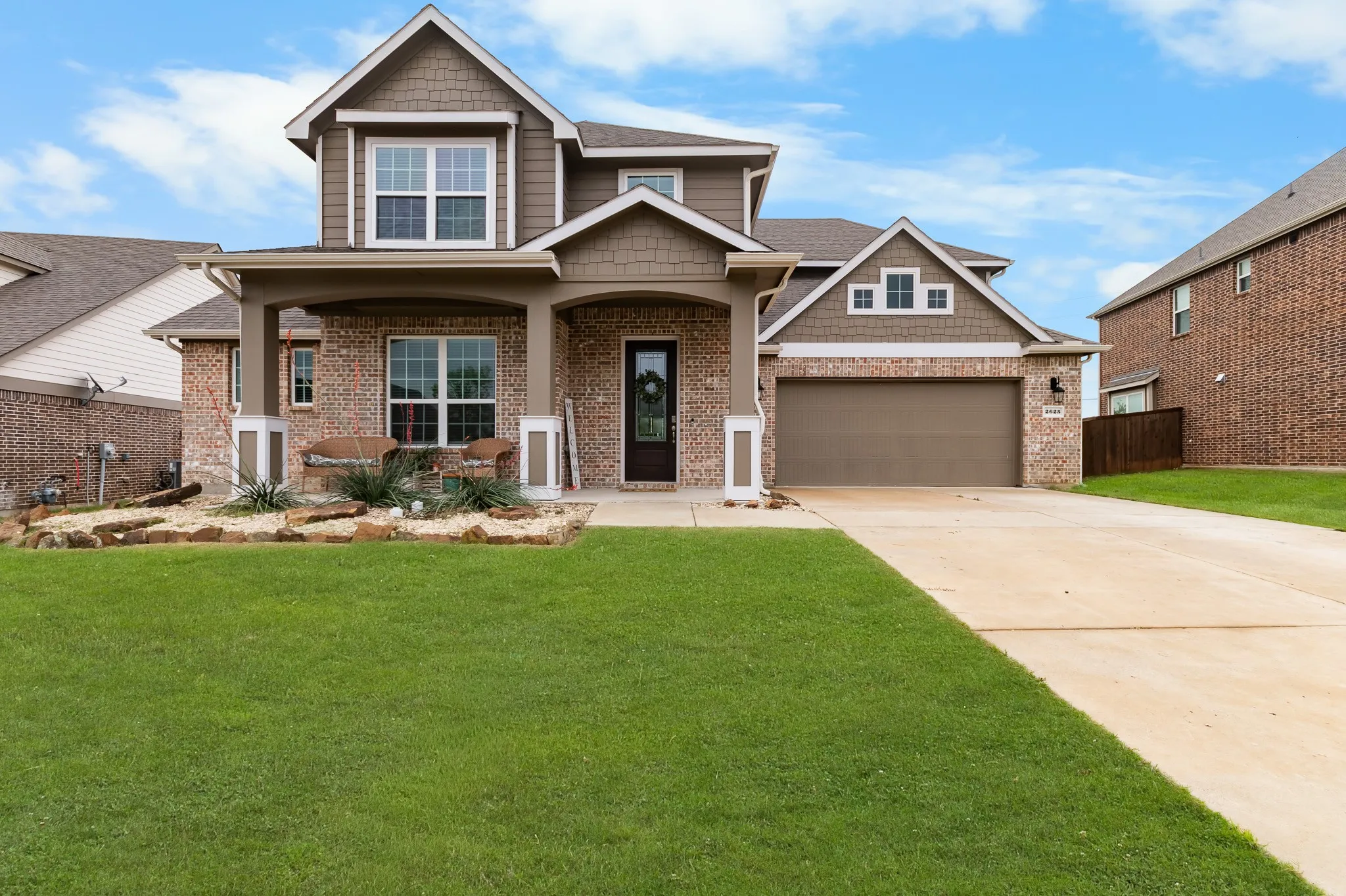 Single Family Residence For Sale in Rockwall County , 2625 Loudon Street, Rockwall, Texas 75032, 4 Bedroom, 4 Bathroom, 2 Garage spaces, 3,427 Sqft, built in 2021, Preowned, mls#21240456, Real Estate Agent in Rockwall, Homes For Sale in Rockwall county, Homes For Sale in Rockwall, Realtor in Rockwall Texas, Real Estate Brokerage Independent Realty Texas, Luminita Cordes Realtor