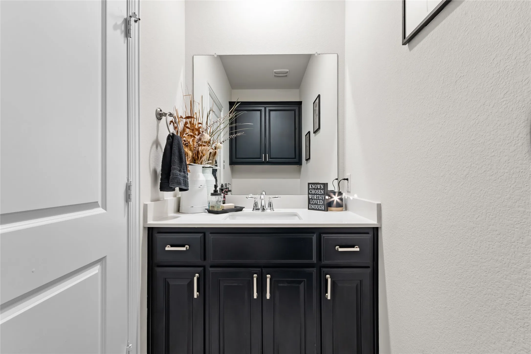 Single Family Residence For Sale in Rockwall County , 2625 Loudon Street, Rockwall, Texas 75032, 4 Bedroom, 4 Bathroom, 2 Garage spaces, 3,427 Sqft, built in 2021, Preowned, mls#21240456, Real Estate Agent in Rockwall, Homes For Sale in Rockwall county, Homes For Sale in Rockwall, Realtor in Rockwall Texas, Real Estate Brokerage Independent Realty Texas, Luminita Cordes Realtor