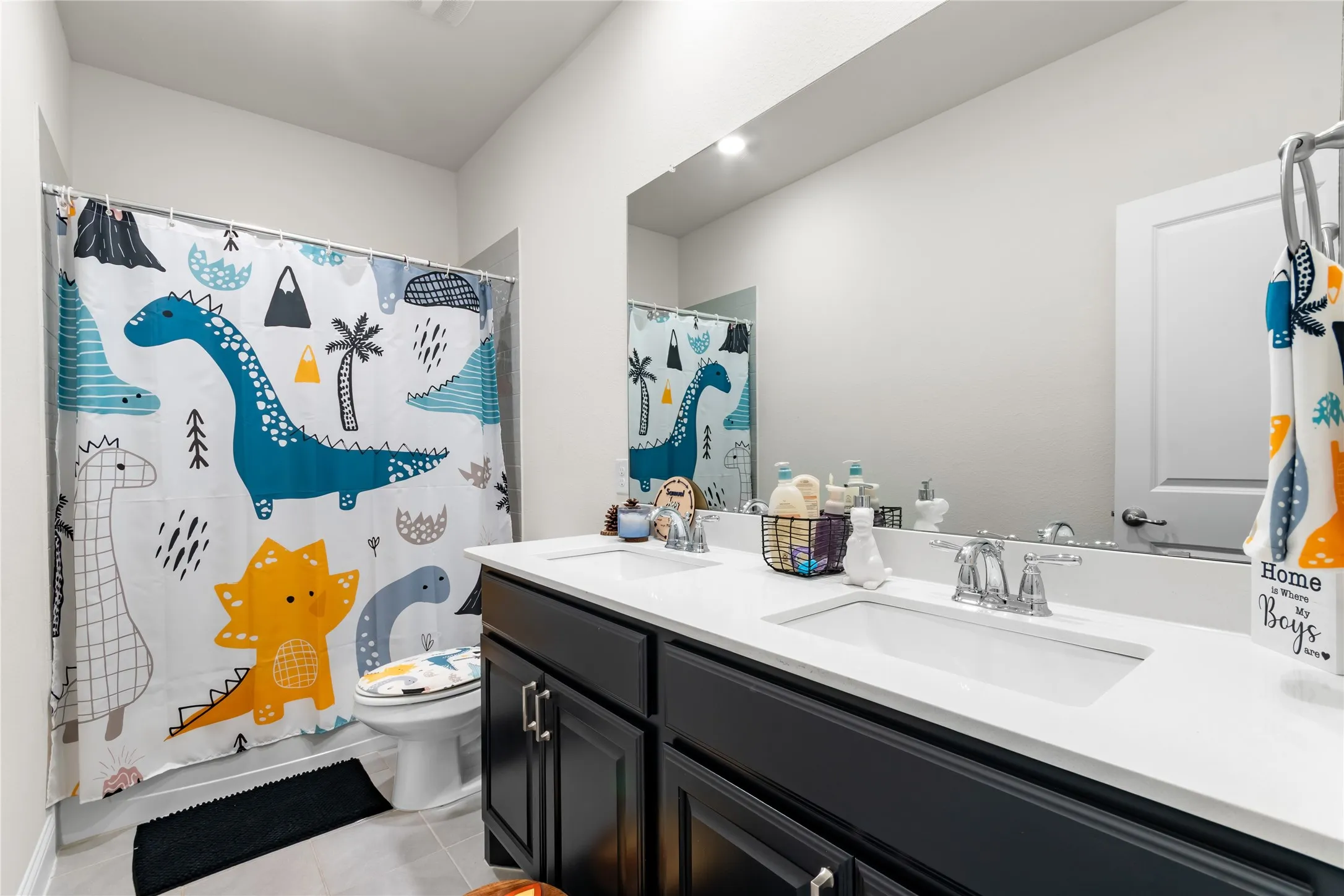 Single Family Residence For Sale in Rockwall County , 2625 Loudon Street, Rockwall, Texas 75032, 4 Bedroom, 4 Bathroom, 2 Garage spaces, 3,427 Sqft, built in 2021, Preowned, mls#21240456, Real Estate Agent in Rockwall, Homes For Sale in Rockwall county, Homes For Sale in Rockwall, Realtor in Rockwall Texas, Real Estate Brokerage Independent Realty Texas, Luminita Cordes Realtor
