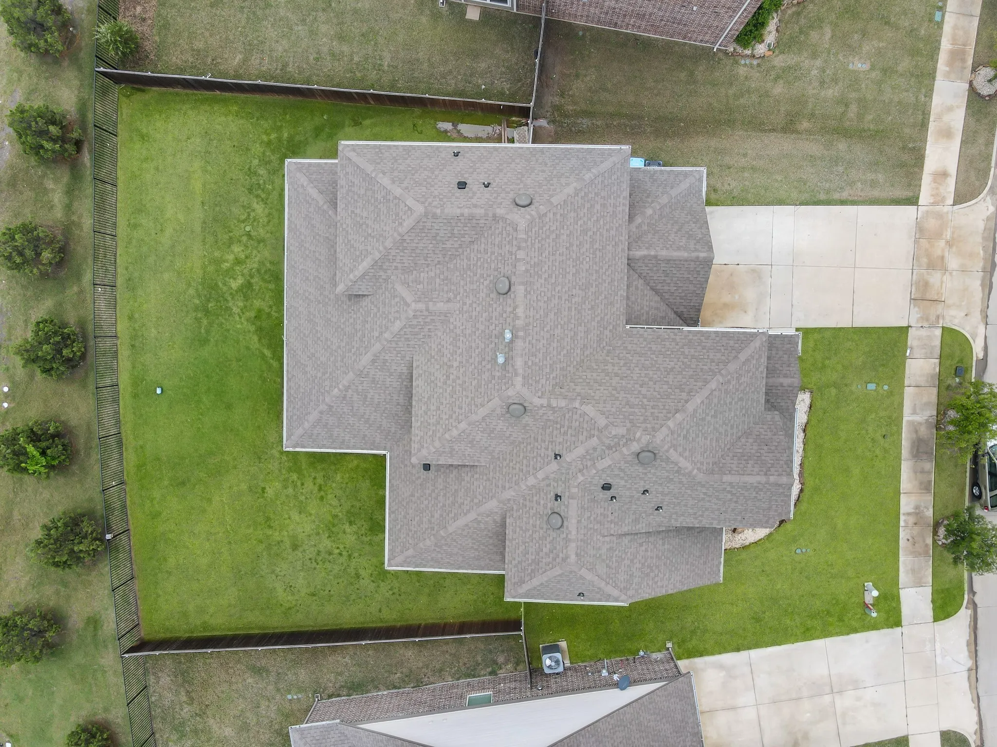 Single Family Residence For Sale in Rockwall County , 2625 Loudon Street, Rockwall, Texas 75032, 4 Bedroom, 4 Bathroom, 2 Garage spaces, 3,427 Sqft, built in 2021, Preowned, mls#21240456, Real Estate Agent in Rockwall, Homes For Sale in Rockwall county, Homes For Sale in Rockwall, Realtor in Rockwall Texas, Real Estate Brokerage Independent Realty Texas, Luminita Cordes Realtor