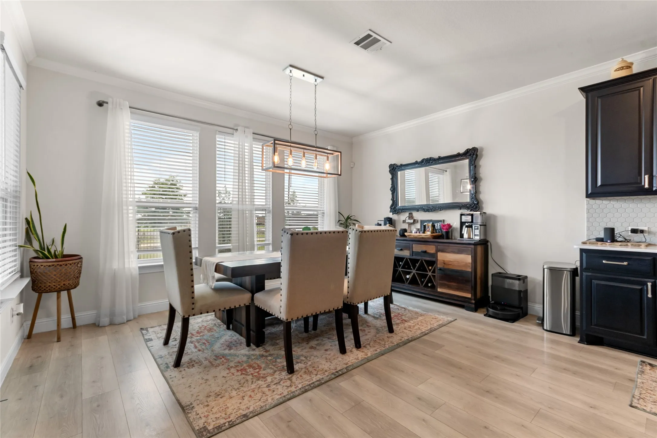Single Family Residence For Sale in Rockwall County , 2625 Loudon Street, Rockwall, Texas 75032, 4 Bedroom, 4 Bathroom, 2 Garage spaces, 3,427 Sqft, built in 2021, Preowned, mls#21240456, Real Estate Agent in Rockwall, Homes For Sale in Rockwall county, Homes For Sale in Rockwall, Realtor in Rockwall Texas, Real Estate Brokerage Independent Realty Texas, Luminita Cordes Realtor