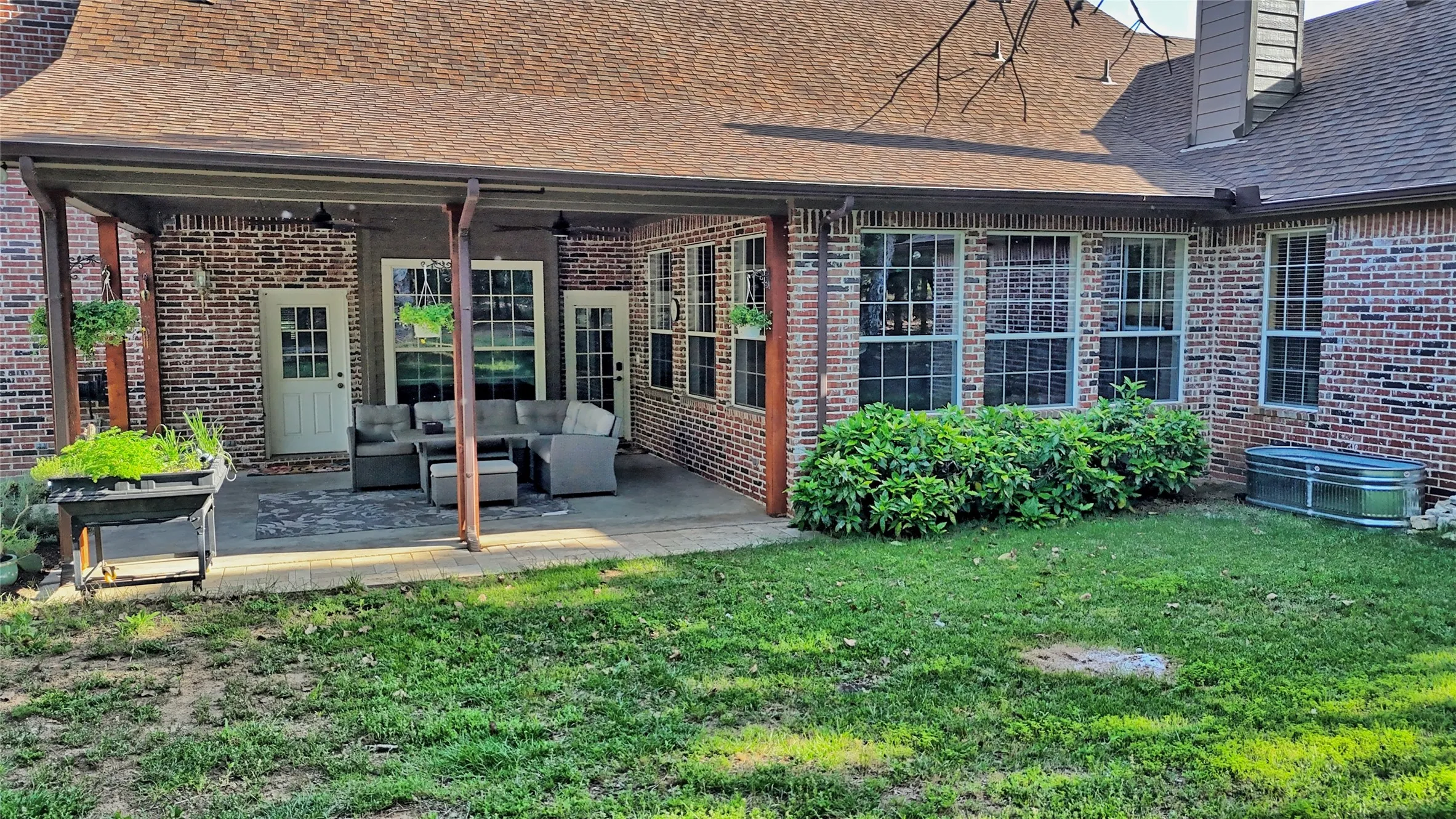 Single Family Residence For Sale in Cooke County , 735 Sleepy Hollow Lane, Valley View, Texas 76272, 4 Bedroom, 4 Bathroom, 2 Garage spaces, 3,441 Sqft, built in 2002, mls#21246095, Real Estate Agent in Valley View, Homes For Sale in Cooke county, Homes For Sale in Valley View, Realtor in Valley View Texas, Real Estate Brokerage Independent Realty Texas, Luminita Cordes Realtor