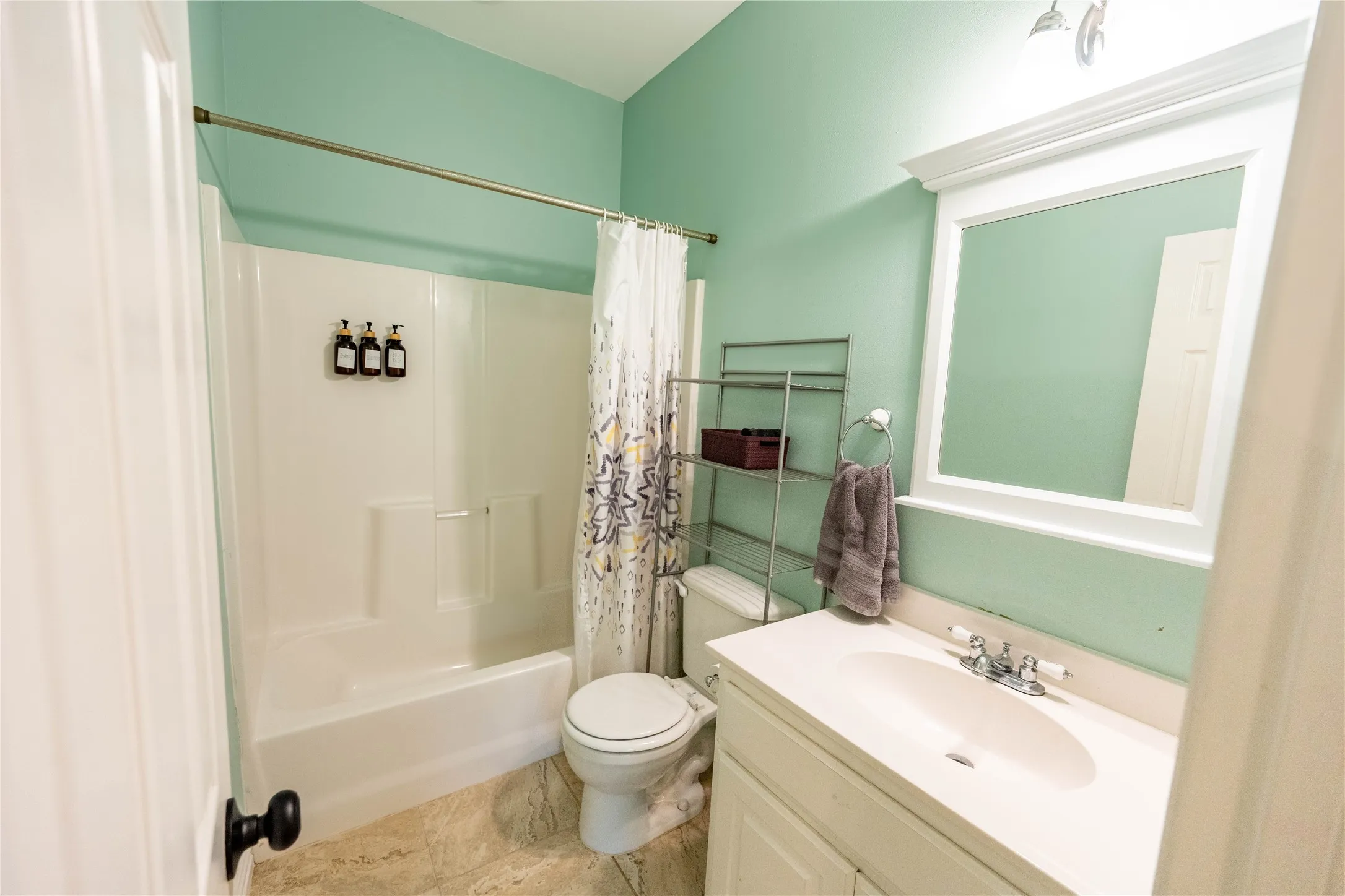 Single Family Residence For Sale in Cooke County , 735 Sleepy Hollow Lane, Valley View, Texas 76272, 4 Bedroom, 4 Bathroom, 2 Garage spaces, 3,441 Sqft, built in 2002, mls#21246095, Real Estate Agent in Valley View, Homes For Sale in Cooke county, Homes For Sale in Valley View, Realtor in Valley View Texas, Real Estate Brokerage Independent Realty Texas, Luminita Cordes Realtor
