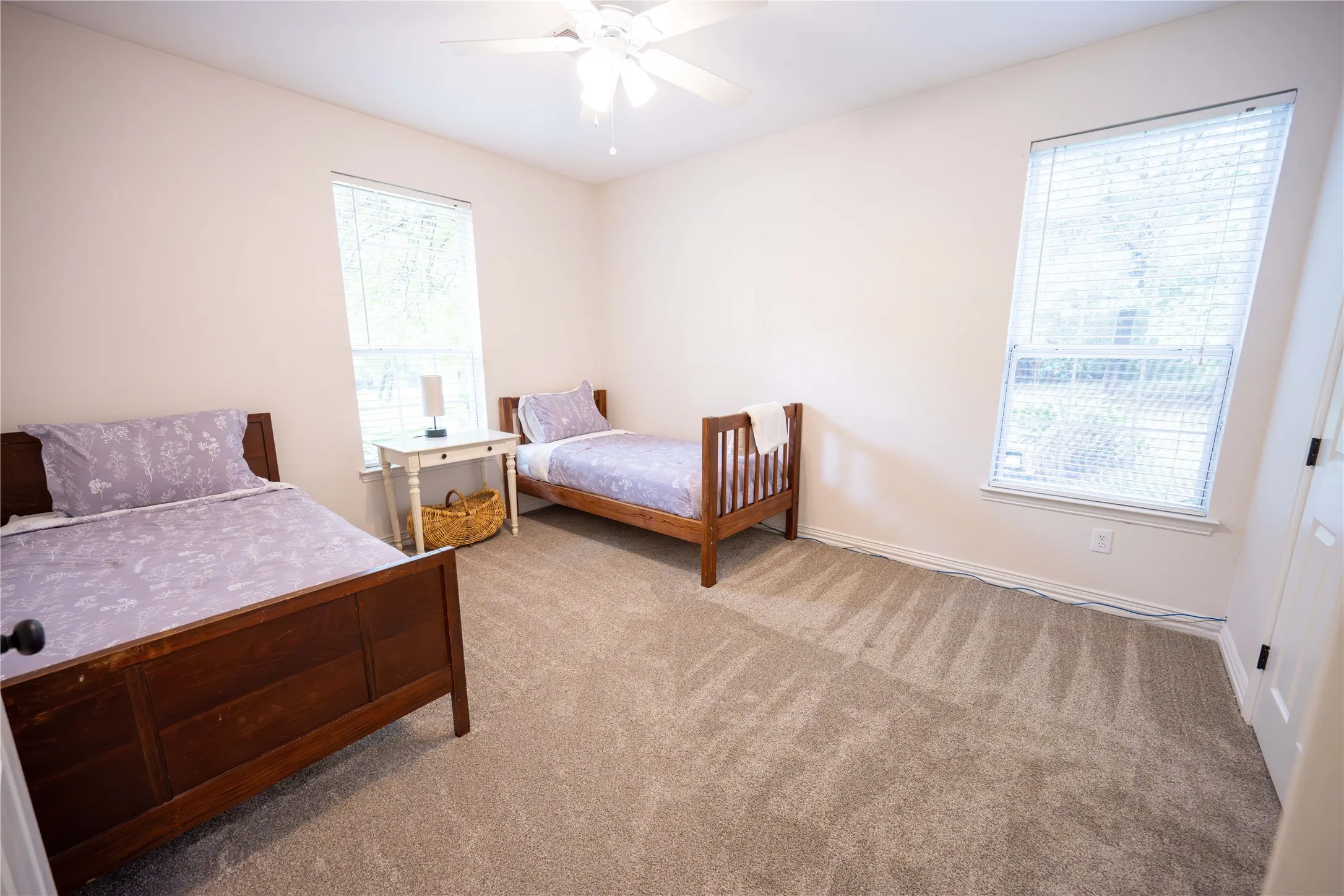 Single Family Residence For Sale in Cooke County , 735 Sleepy Hollow Lane, Valley View, Texas 76272, 4 Bedroom, 4 Bathroom, 2 Garage spaces, 3,441 Sqft, built in 2002, mls#21246095, Real Estate Agent in Valley View, Homes For Sale in Cooke county, Homes For Sale in Valley View, Realtor in Valley View Texas, Real Estate Brokerage Independent Realty Texas, Luminita Cordes Realtor