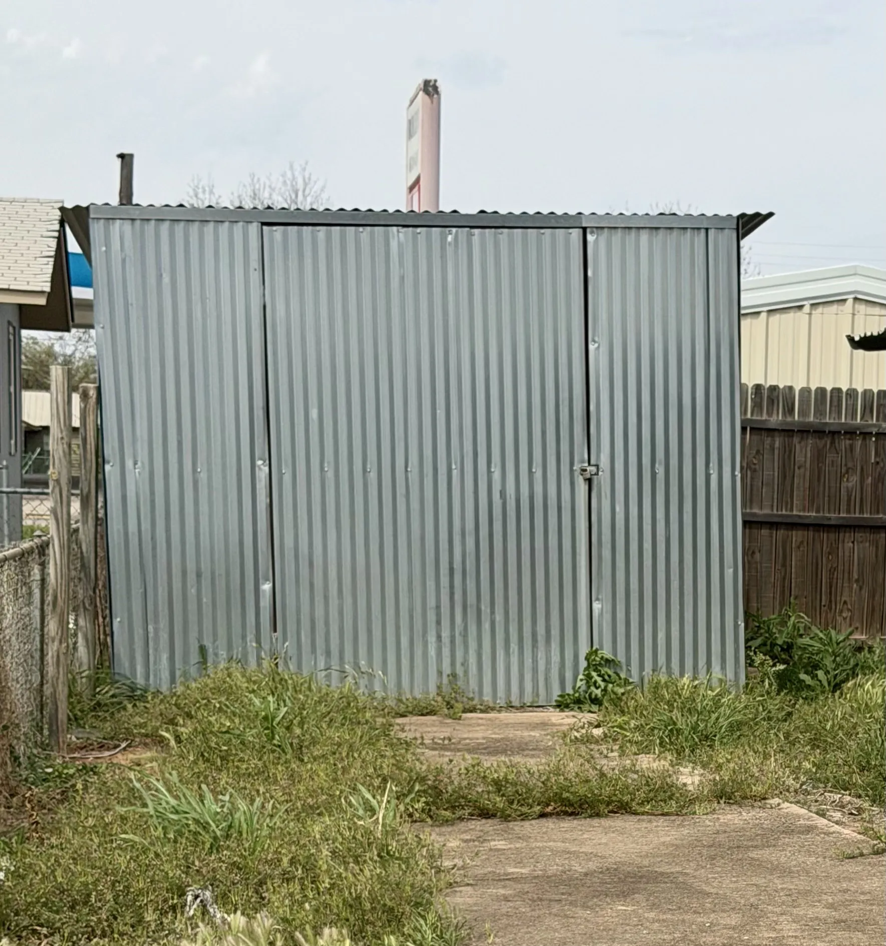 Industrial For Sale in Hardeman County , 501 11th Street, Quanah, Texas 79252, 0, 0, Garage spaces, 0 Sqft, built in 2005, Preowned, Price $250,000, mls#21225170, Real Estate Agent in Quanah, Homes For Sale in Hardeman county, Homes For Sale in Quanah, Realtor in Quanah Texas, Real Estate Brokerage Independent Realty Texas, Luminita Cordes Realtor