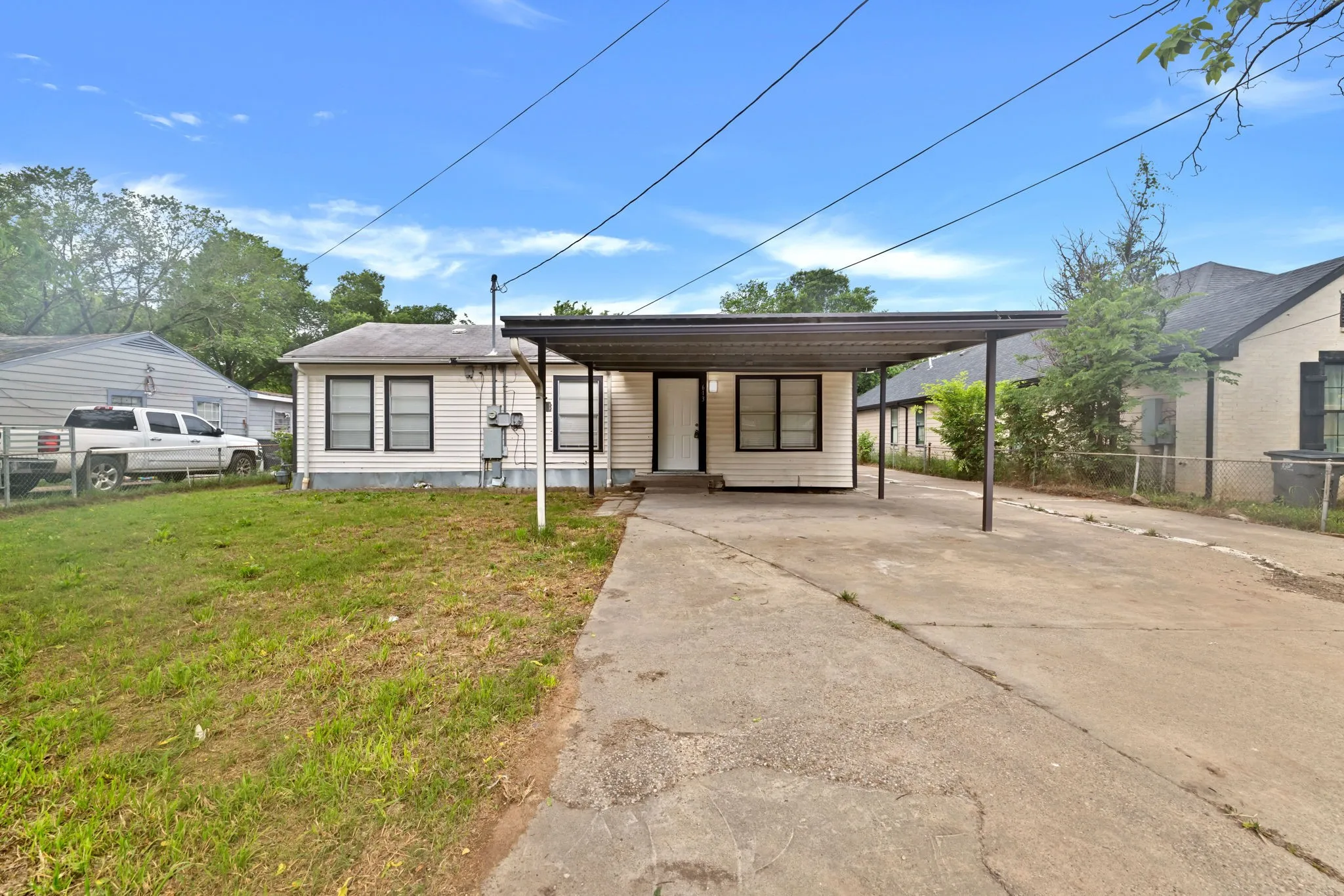 Single Family Residence For Sale in Dallas County , 613 Cheyenne Road, Dallas, Texas 75217, 4 Bedroom, 2 Bathroom, 2 Garage spaces, 1,280 Sqft, built in 1952, mls#21252856, Real Estate Agent in Dallas, Homes For Sale in Dallas county, Homes For Sale in Dallas, Realtor in Dallas Texas, Real Estate Brokerage Independent Realty Texas, Luminita Cordes Realtor