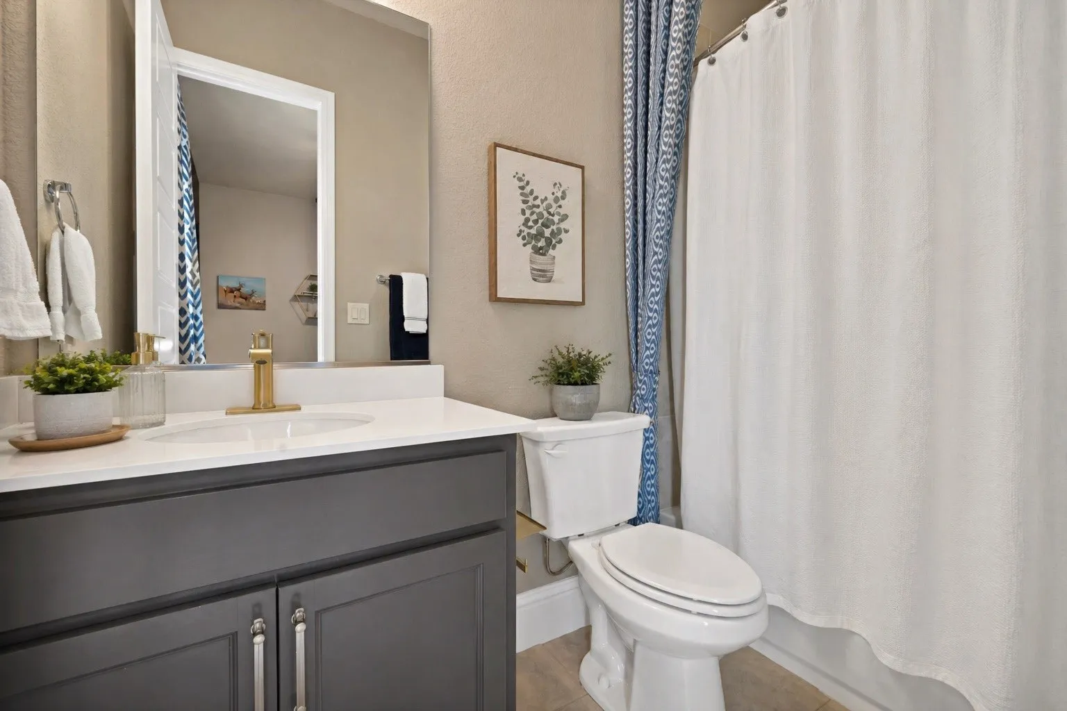 Downstairs guest bathroom