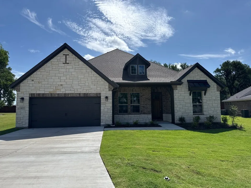 Single Family Residence For Sale in Parker County , 412 Guadeloupe Lane, Springtown, Texas 76082, 4 Bedroom, 3 Bathroom, 2 Garage spaces, 2,686 Sqft, built in 2026, New Construction - Incomplete, mls#21252909, Real Estate Agent in Springtown, Homes For Sale in Parker county, Homes For Sale in Springtown, Realtor in Springtown Texas, Real Estate Brokerage Independent Realty Texas, Luminita Cordes Realtor