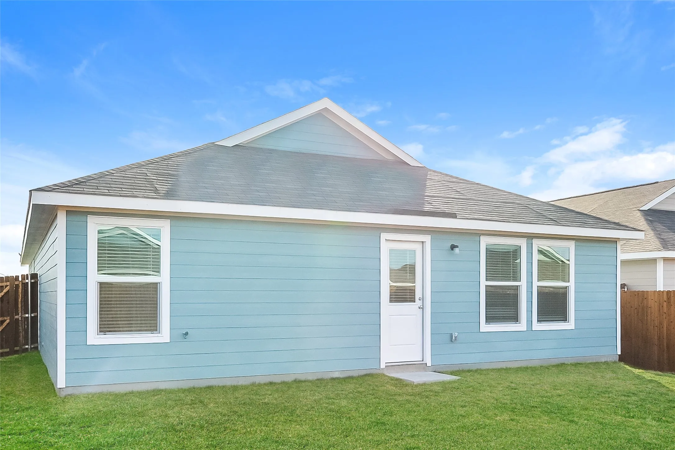 Single Family Residence For Rent in Collin County , 122 Lemongrass Drive, Princeton, Texas 75407, 4 Bedroom, 2 Bathroom, 2 Garage spaces, 1,674 Sqft, built in 2022, Preowned, mls#21253034, Real Estate Agent in Princeton, Homes For Rent in Collin county, Homes For Rent in Princeton, Realtor in Princeton Texas, Real Estate Brokerage Independent Realty Texas, Luminita Cordes Realtor