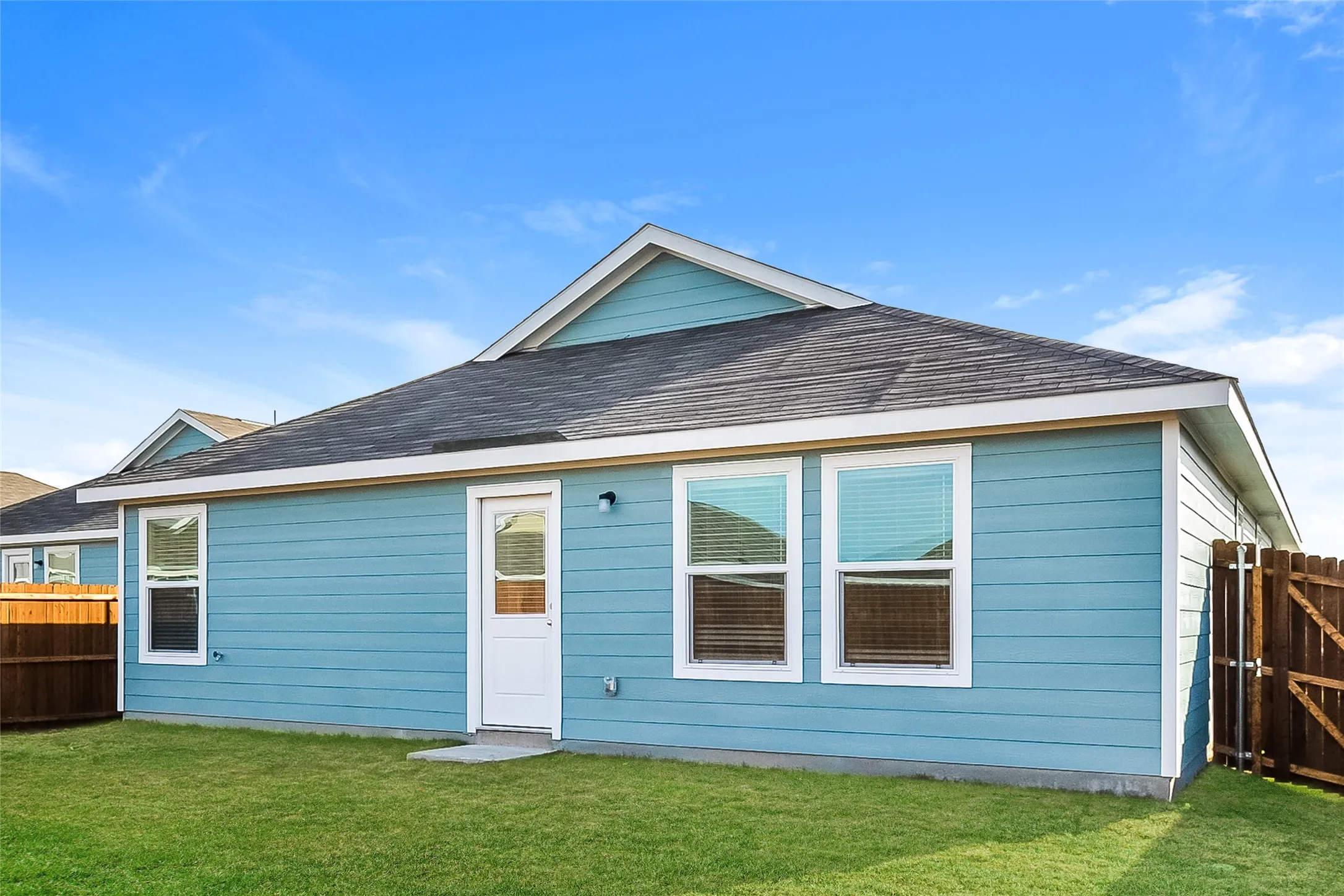 Single Family Residence For Rent in Collin County , 122 Lemongrass Drive, Princeton, Texas 75407, 4 Bedroom, 2 Bathroom, 2 Garage spaces, 1,674 Sqft, built in 2022, Preowned, mls#21253034, Real Estate Agent in Princeton, Homes For Rent in Collin county, Homes For Rent in Princeton, Realtor in Princeton Texas, Real Estate Brokerage Independent Realty Texas, Luminita Cordes Realtor
