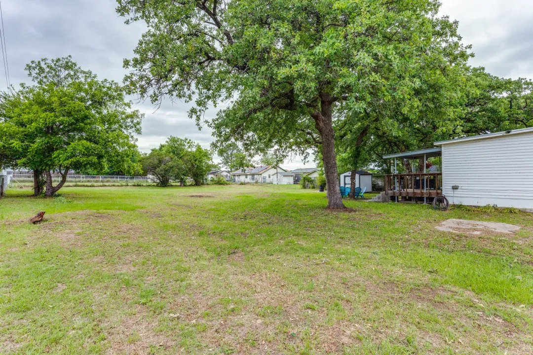 Single Family Residence For Sale in Tarrant County , 12490 Deeds Court, Azle, Texas 76020, 3 Bedroom, 2 Bathroom, Garage spaces, 965 Sqft, built in 1964, mls#21253040, Real Estate Agent in Azle, Homes For Sale in Tarrant county, Homes For Sale in Azle, Realtor in Azle Texas, Real Estate Brokerage Independent Realty Texas, Luminita Cordes Realtor
