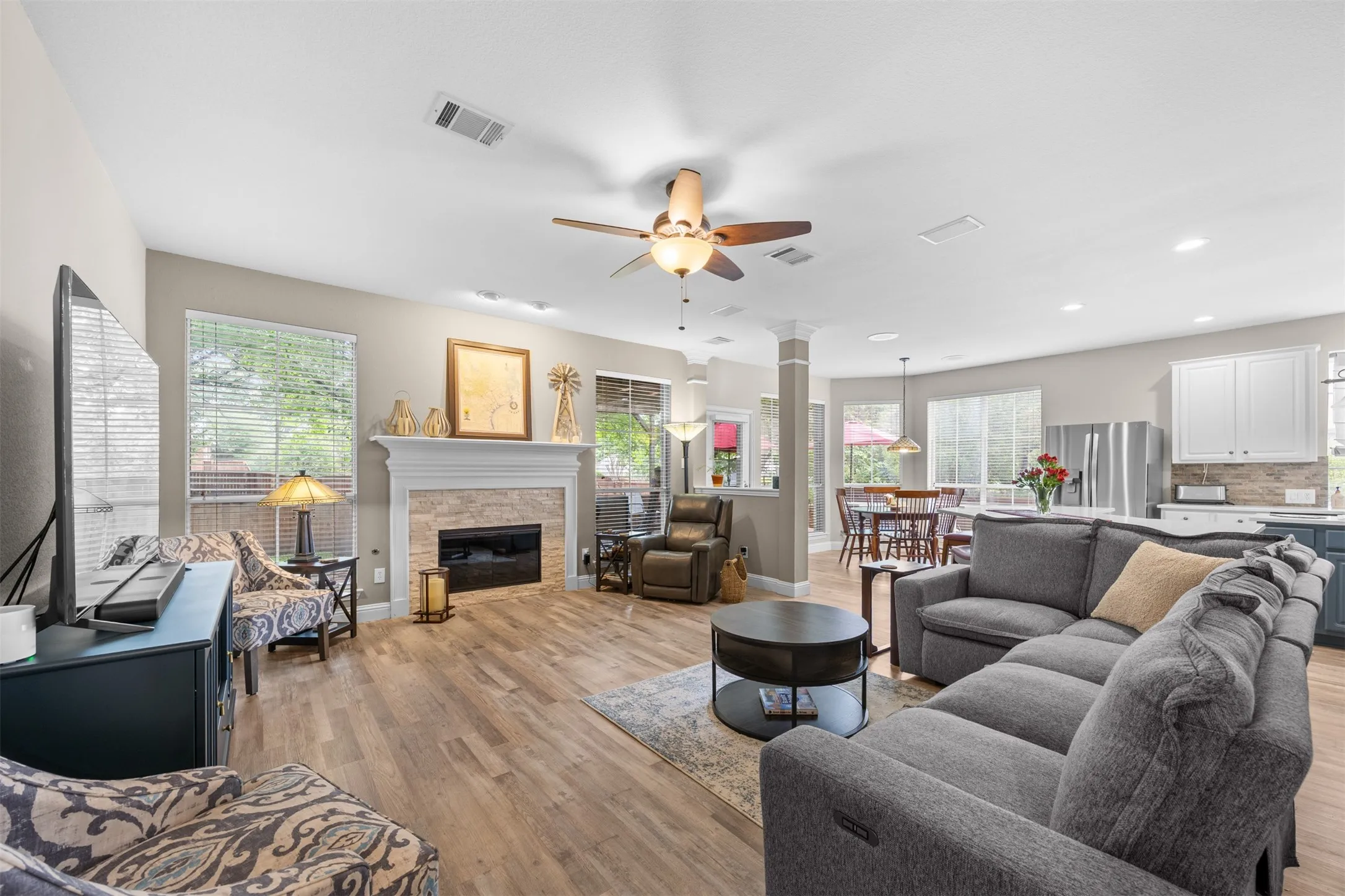 Single Family Residence For Sale in Collin County , 4806 Ivyleaf Lane, Mc Kinney, Texas 75072, 4 Bedroom, 4 Bathroom, 3 Garage spaces, 3,213 Sqft, built in 1996, Preowned, mls#21252202, Real Estate Agent in Mc Kinney, Homes For Sale in Collin county, Homes For Sale in Mc Kinney, Realtor in Mc Kinney Texas, Real Estate Brokerage Independent Realty Texas, Luminita Cordes Realtor