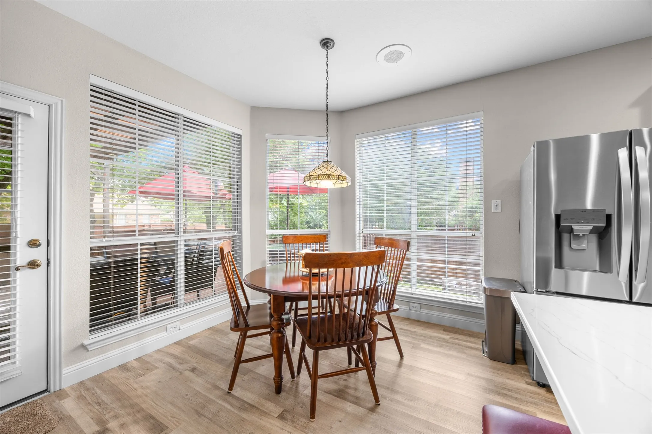 Single Family Residence For Sale in Collin County , 4806 Ivyleaf Lane, Mc Kinney, Texas 75072, 4 Bedroom, 4 Bathroom, 3 Garage spaces, 3,213 Sqft, built in 1996, Preowned, mls#21252202, Real Estate Agent in Mc Kinney, Homes For Sale in Collin county, Homes For Sale in Mc Kinney, Realtor in Mc Kinney Texas, Real Estate Brokerage Independent Realty Texas, Luminita Cordes Realtor