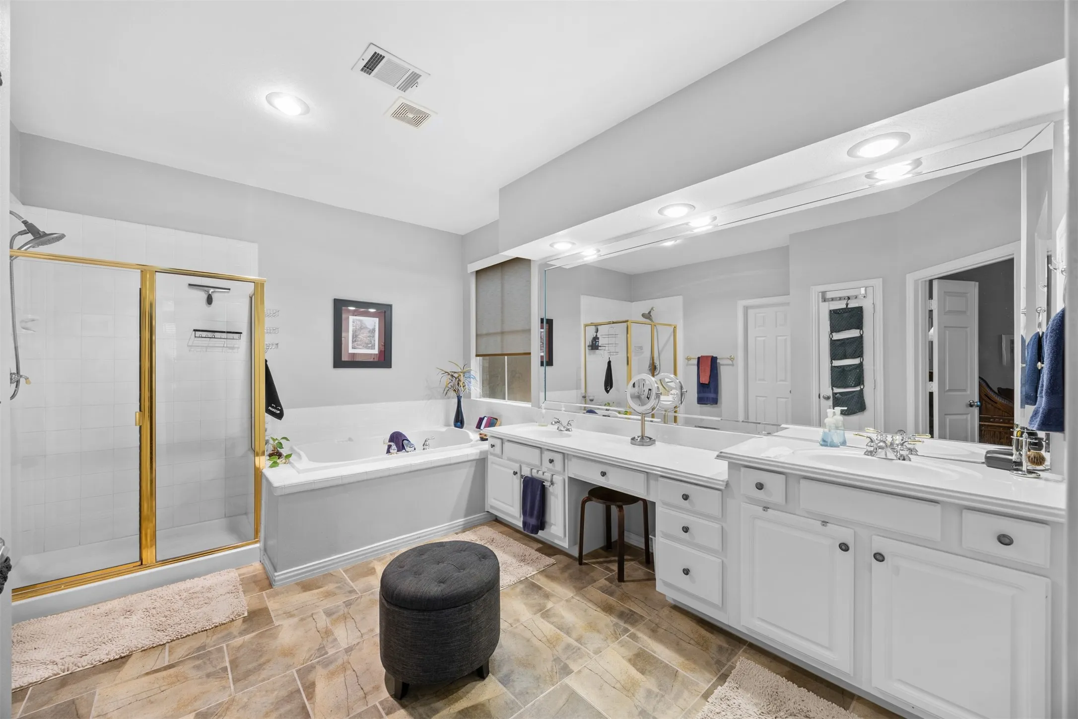 Single Family Residence For Sale in Collin County , 4806 Ivyleaf Lane, Mc Kinney, Texas 75072, 4 Bedroom, 4 Bathroom, 3 Garage spaces, 3,213 Sqft, built in 1996, Preowned, mls#21252202, Real Estate Agent in Mc Kinney, Homes For Sale in Collin county, Homes For Sale in Mc Kinney, Realtor in Mc Kinney Texas, Real Estate Brokerage Independent Realty Texas, Luminita Cordes Realtor