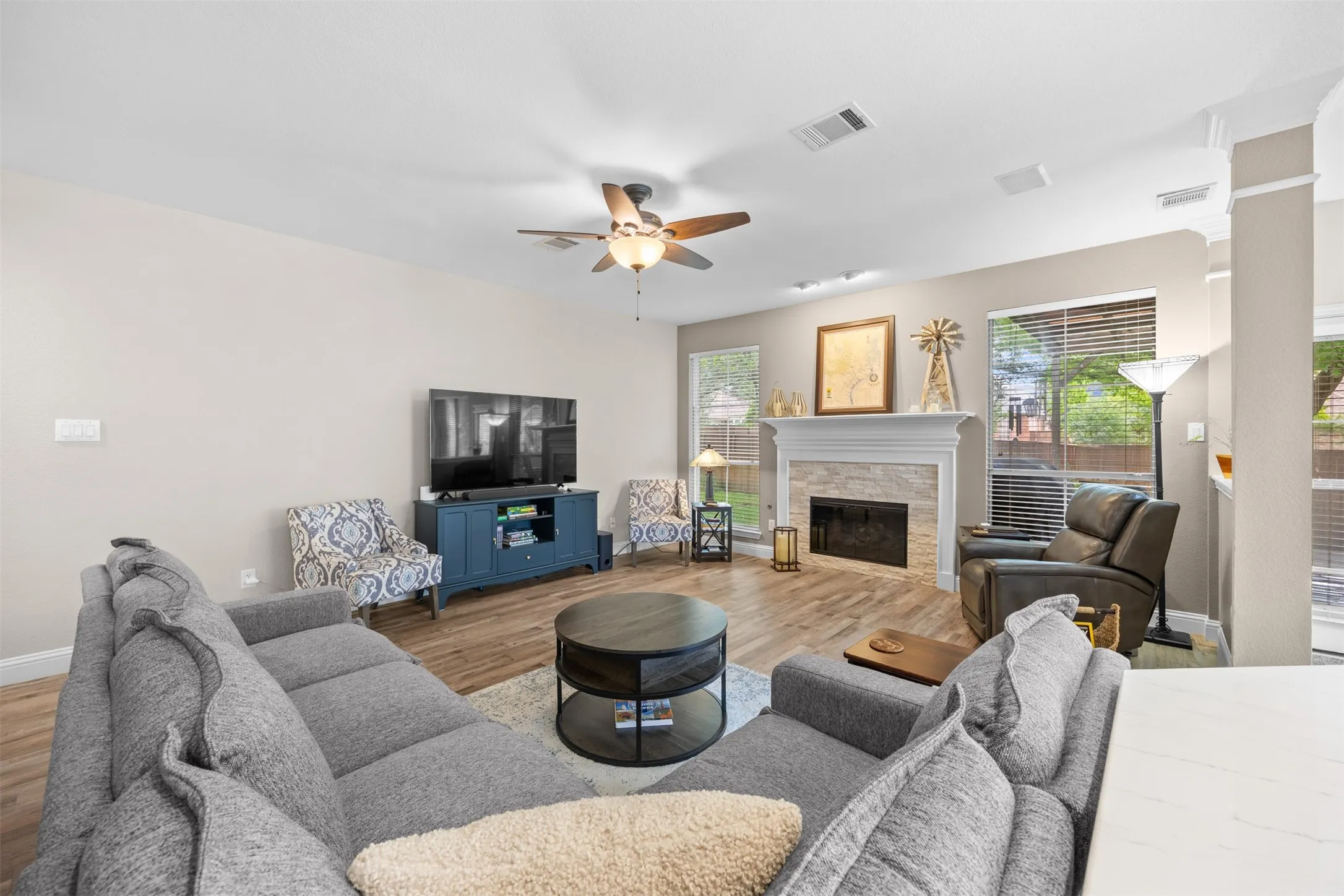 Single Family Residence For Sale in Collin County , 4806 Ivyleaf Lane, Mc Kinney, Texas 75072, 4 Bedroom, 4 Bathroom, 3 Garage spaces, 3,213 Sqft, built in 1996, Preowned, mls#21252202, Real Estate Agent in Mc Kinney, Homes For Sale in Collin county, Homes For Sale in Mc Kinney, Realtor in Mc Kinney Texas, Real Estate Brokerage Independent Realty Texas, Luminita Cordes Realtor