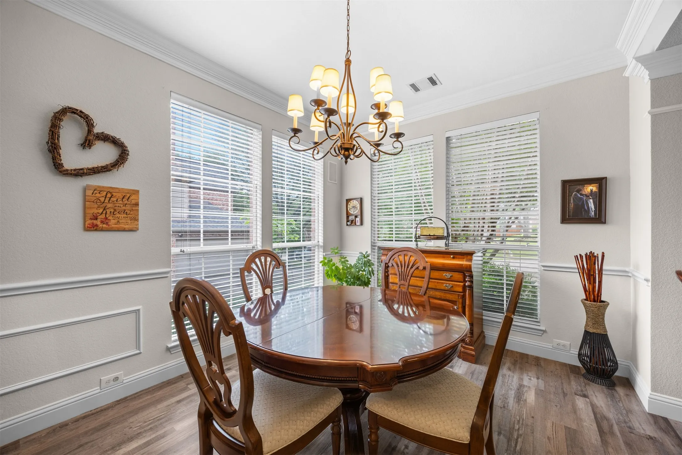 Single Family Residence For Sale in Collin County , 4806 Ivyleaf Lane, Mc Kinney, Texas 75072, 4 Bedroom, 4 Bathroom, 3 Garage spaces, 3,213 Sqft, built in 1996, Preowned, mls#21252202, Real Estate Agent in Mc Kinney, Homes For Sale in Collin county, Homes For Sale in Mc Kinney, Realtor in Mc Kinney Texas, Real Estate Brokerage Independent Realty Texas, Luminita Cordes Realtor