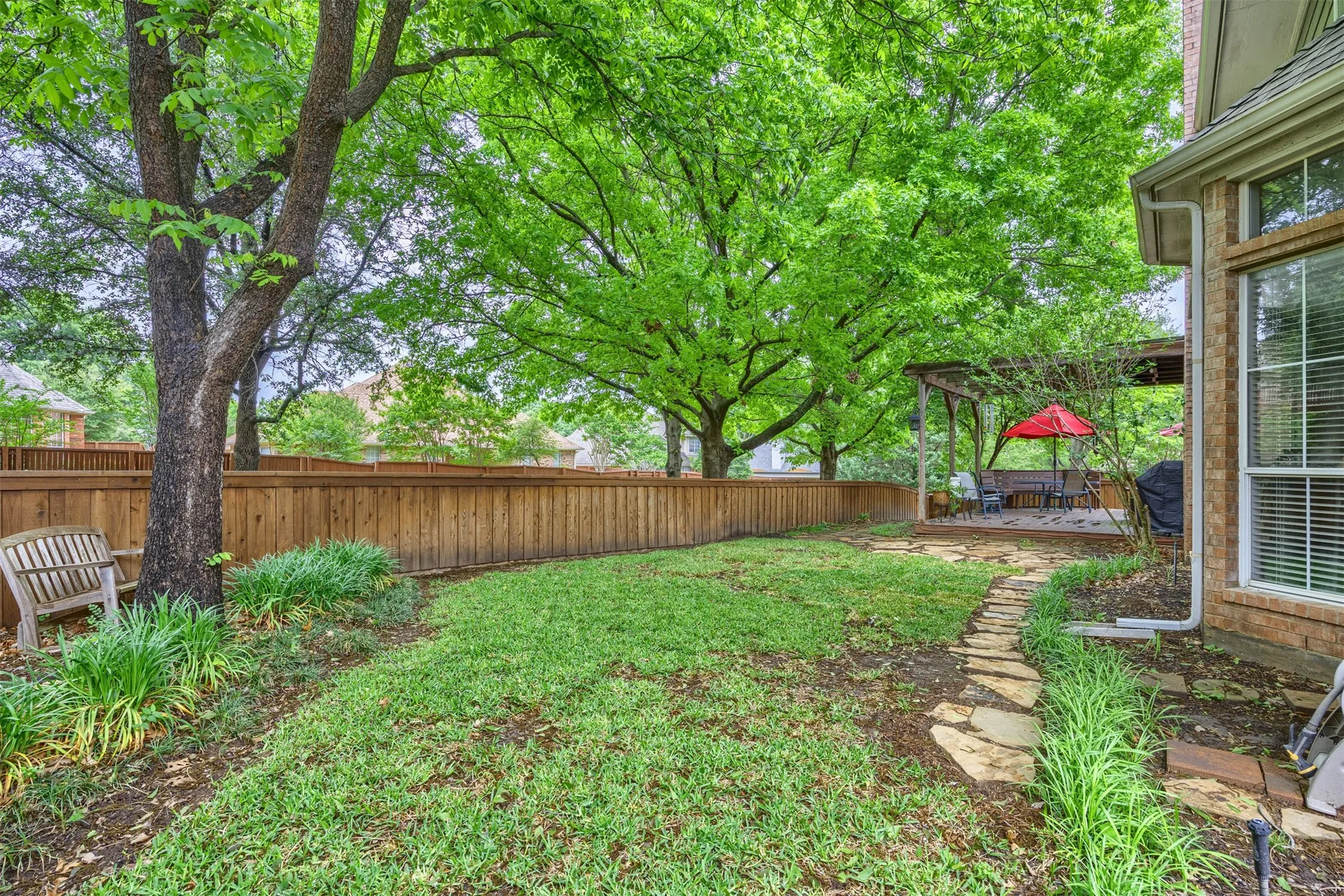 Single Family Residence For Sale in Collin County , 4806 Ivyleaf Lane, Mc Kinney, Texas 75072, 4 Bedroom, 4 Bathroom, 3 Garage spaces, 3,213 Sqft, built in 1996, Preowned, mls#21252202, Real Estate Agent in Mc Kinney, Homes For Sale in Collin county, Homes For Sale in Mc Kinney, Realtor in Mc Kinney Texas, Real Estate Brokerage Independent Realty Texas, Luminita Cordes Realtor