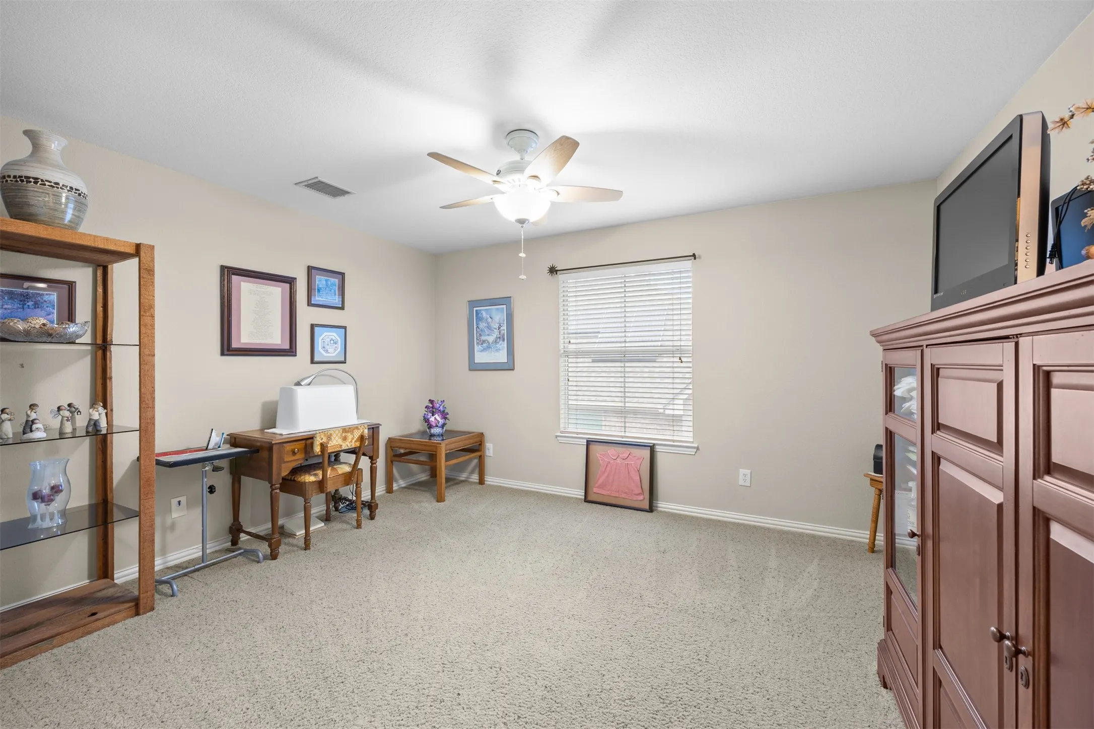 Single Family Residence For Sale in Collin County , 4806 Ivyleaf Lane, Mc Kinney, Texas 75072, 4 Bedroom, 4 Bathroom, 3 Garage spaces, 3,213 Sqft, built in 1996, Preowned, mls#21252202, Real Estate Agent in Mc Kinney, Homes For Sale in Collin county, Homes For Sale in Mc Kinney, Realtor in Mc Kinney Texas, Real Estate Brokerage Independent Realty Texas, Luminita Cordes Realtor