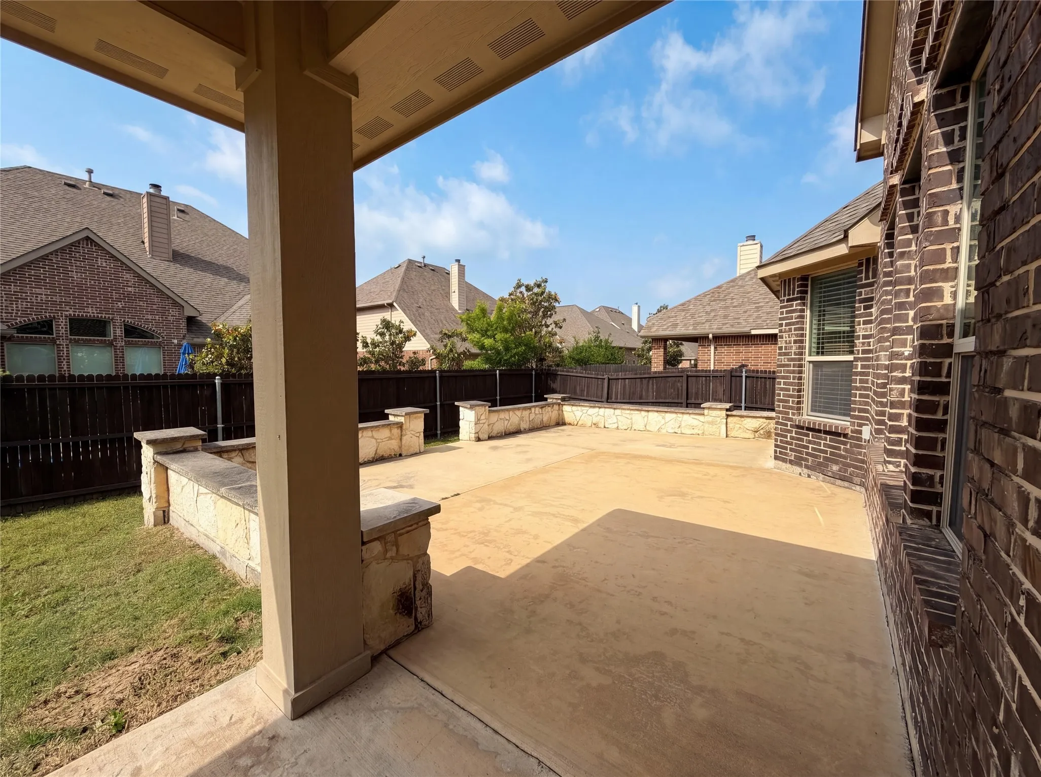 Single Family Residence For Sale in Tarrant County , 8312 Snow Goose Way, Fort Worth, Texas 76118, 4 Bedroom, 4 Bathroom, 2 Garage spaces, 3,189 Sqft, built in 2013, mls#21253049, Real Estate Agent in Fort Worth, Homes For Sale in Tarrant county, Homes For Sale in Fort Worth, Realtor in Fort Worth Texas, Real Estate Brokerage Independent Realty Texas, Luminita Cordes Realtor