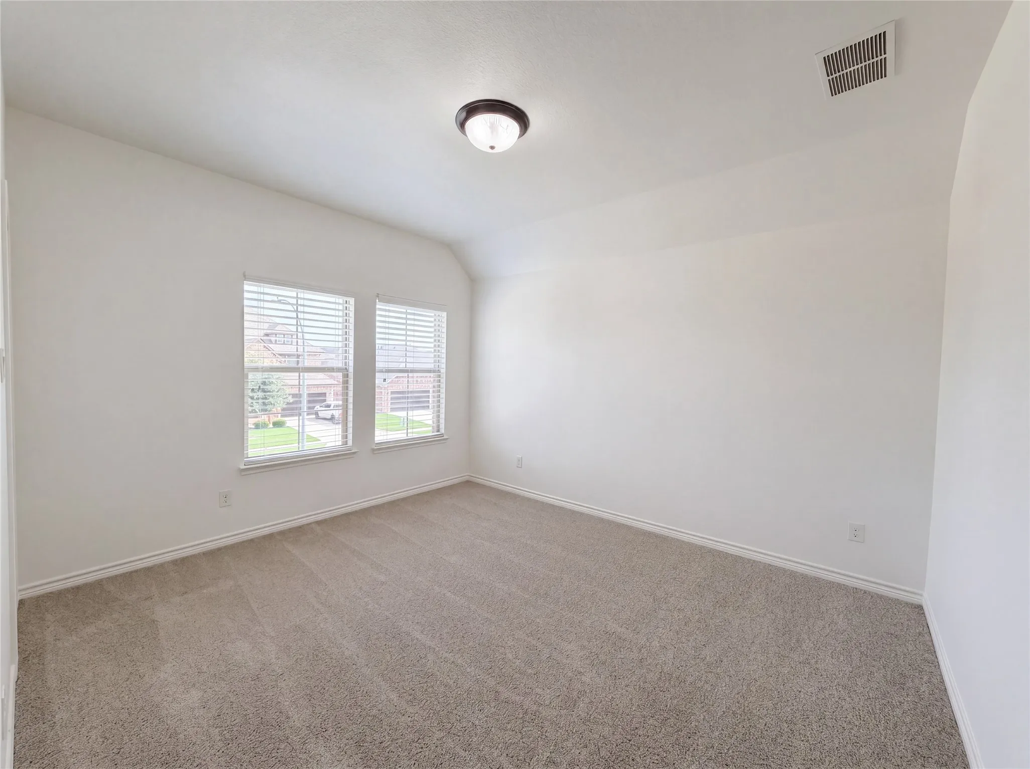 Single Family Residence For Sale in Tarrant County , 8312 Snow Goose Way, Fort Worth, Texas 76118, 4 Bedroom, 4 Bathroom, 2 Garage spaces, 3,189 Sqft, built in 2013, mls#21253049, Real Estate Agent in Fort Worth, Homes For Sale in Tarrant county, Homes For Sale in Fort Worth, Realtor in Fort Worth Texas, Real Estate Brokerage Independent Realty Texas, Luminita Cordes Realtor