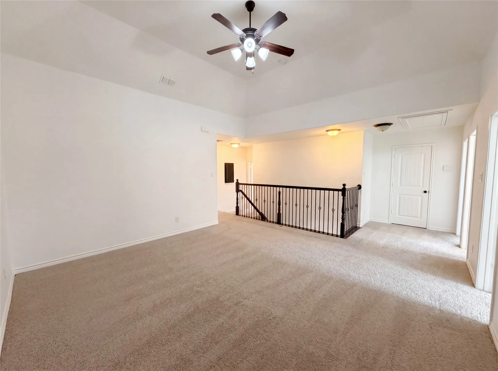 Single Family Residence For Sale in Tarrant County , 8312 Snow Goose Way, Fort Worth, Texas 76118, 4 Bedroom, 4 Bathroom, 2 Garage spaces, 3,189 Sqft, built in 2013, mls#21253049, Real Estate Agent in Fort Worth, Homes For Sale in Tarrant county, Homes For Sale in Fort Worth, Realtor in Fort Worth Texas, Real Estate Brokerage Independent Realty Texas, Luminita Cordes Realtor