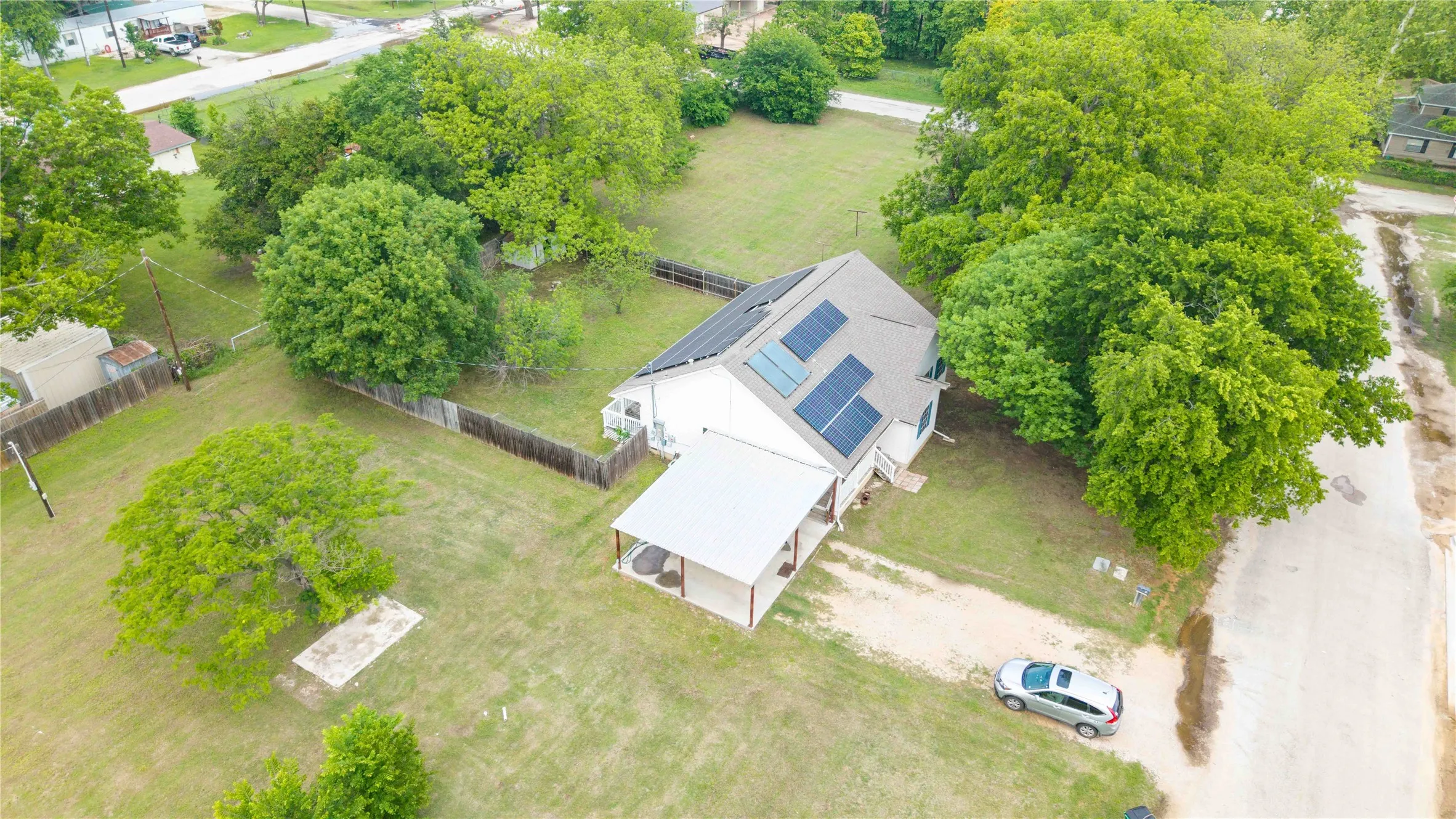 Single Family Residence For Sale in Wise County , 306 Owens Street, Bridgeport, Texas 76426, 3 Bedroom, 2 Bathroom, Garage spaces, 1,796 Sqft, built in 2003, Price $354,999, mls#21253136, Real Estate Agent in Bridgeport, Homes For Sale in Wise county, Homes For Sale in Bridgeport, Realtor in Bridgeport Texas, Real Estate Brokerage Independent Realty Texas, Luminita Cordes Realtor