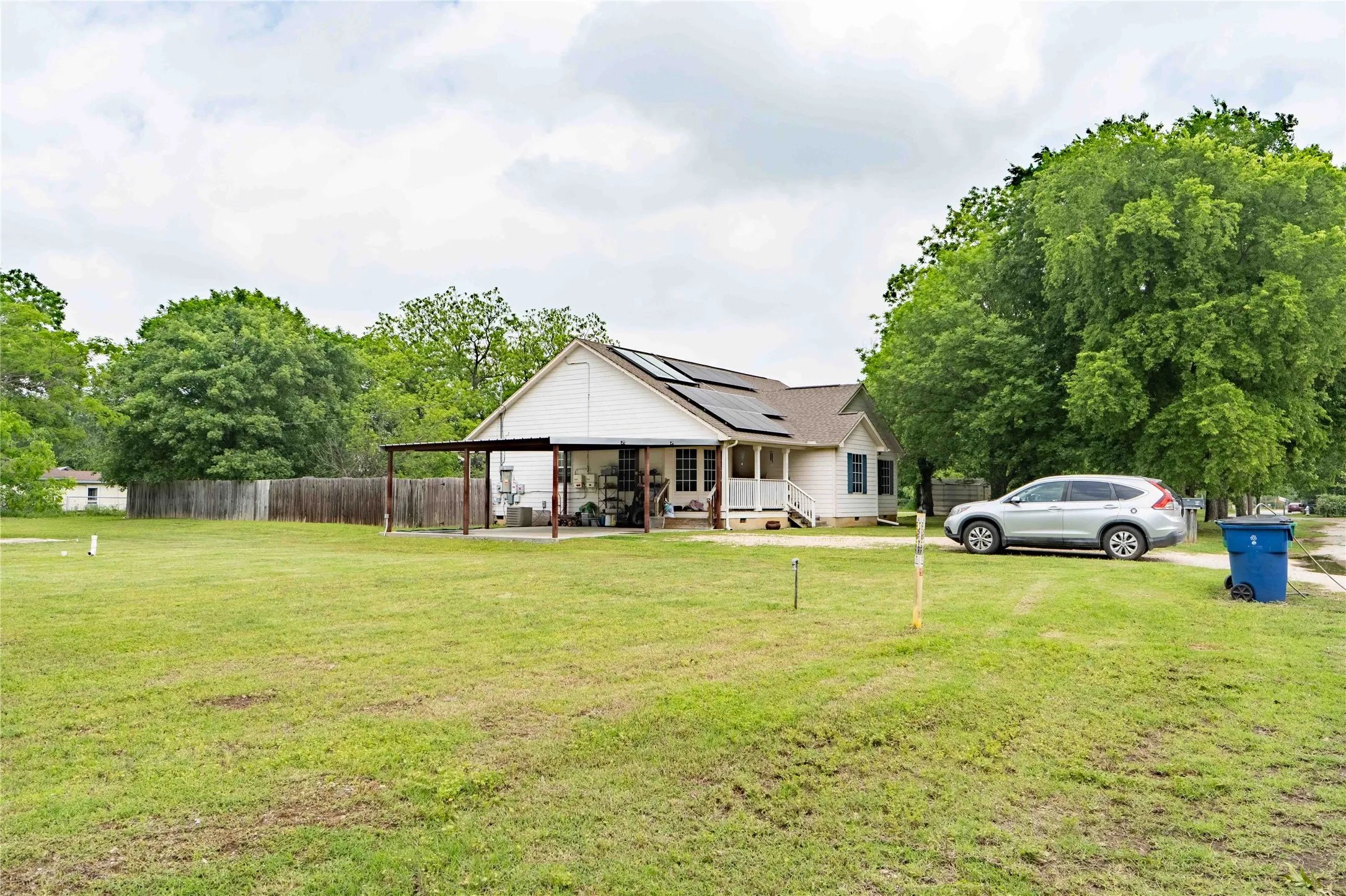 Single Family Residence For Sale in Wise County , 306 Owens Street, Bridgeport, Texas 76426, 3 Bedroom, 2 Bathroom, Garage spaces, 1,796 Sqft, built in 2003, Price $354,999, mls#21253136, Real Estate Agent in Bridgeport, Homes For Sale in Wise county, Homes For Sale in Bridgeport, Realtor in Bridgeport Texas, Real Estate Brokerage Independent Realty Texas, Luminita Cordes Realtor