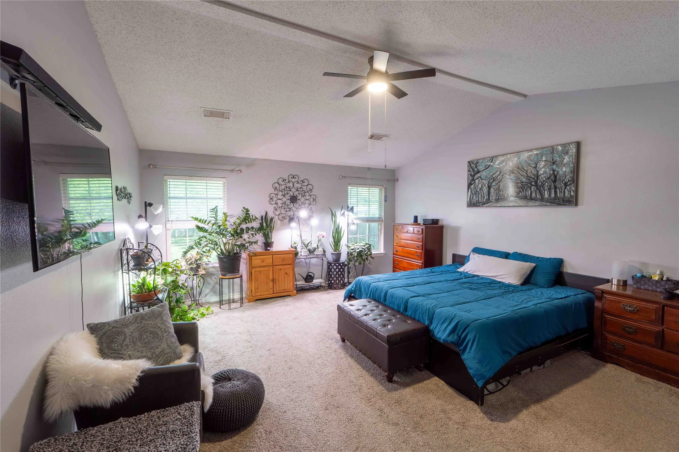 Single Family Residence For Sale in Wise County , 306 Owens Street, Bridgeport, Texas 76426, 3 Bedroom, 2 Bathroom, Garage spaces, 1,796 Sqft, built in 2003, Price $354,999, mls#21253136, Real Estate Agent in Bridgeport, Homes For Sale in Wise county, Homes For Sale in Bridgeport, Realtor in Bridgeport Texas, Real Estate Brokerage Independent Realty Texas, Luminita Cordes Realtor